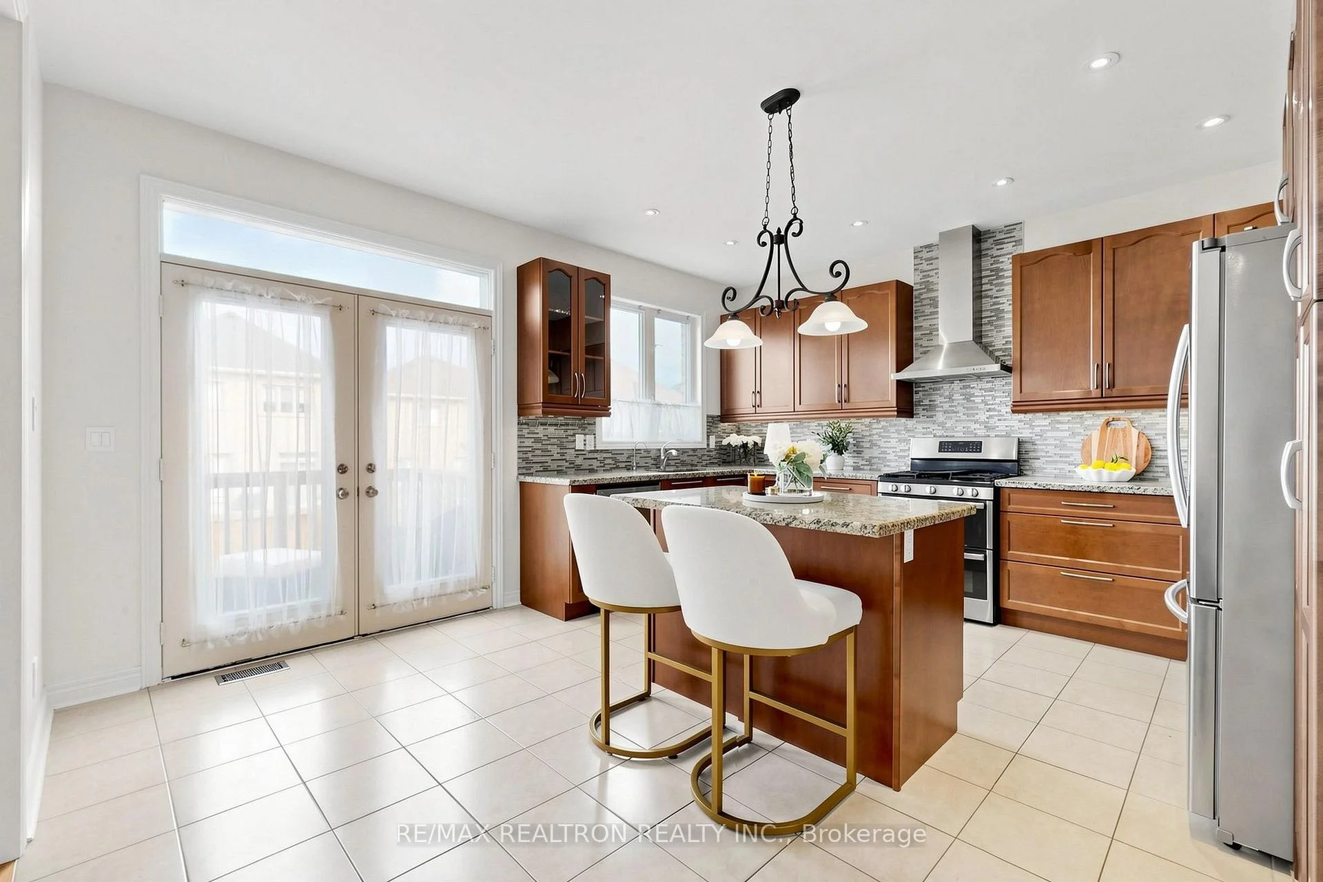 Photo 15 of 165 Sharpe Crescent, New Tecumseth, Tottenham — HOMEH