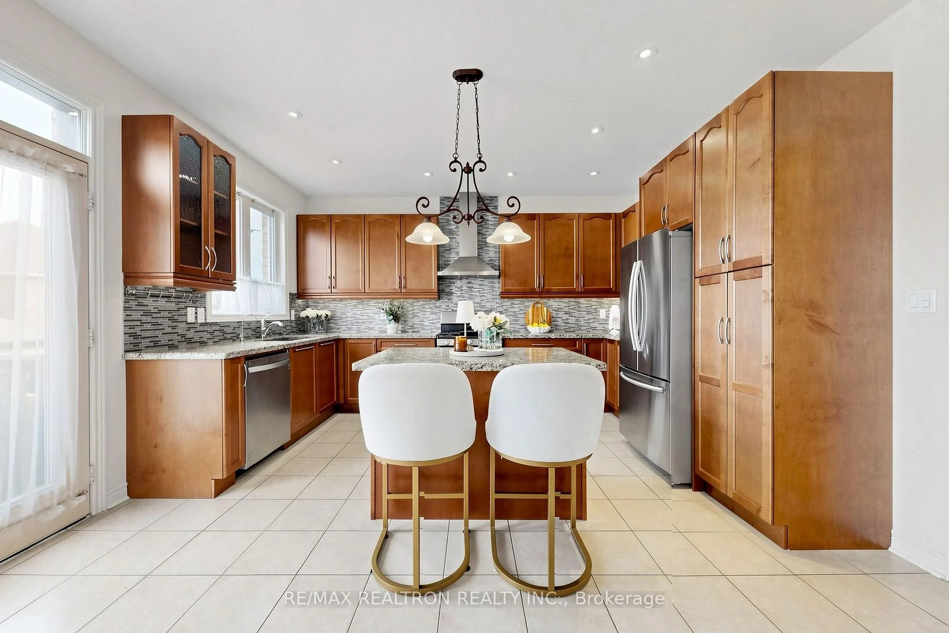 Photo 24 of 165 Sharpe Crescent, New Tecumseth, Tottenham — HOMEH