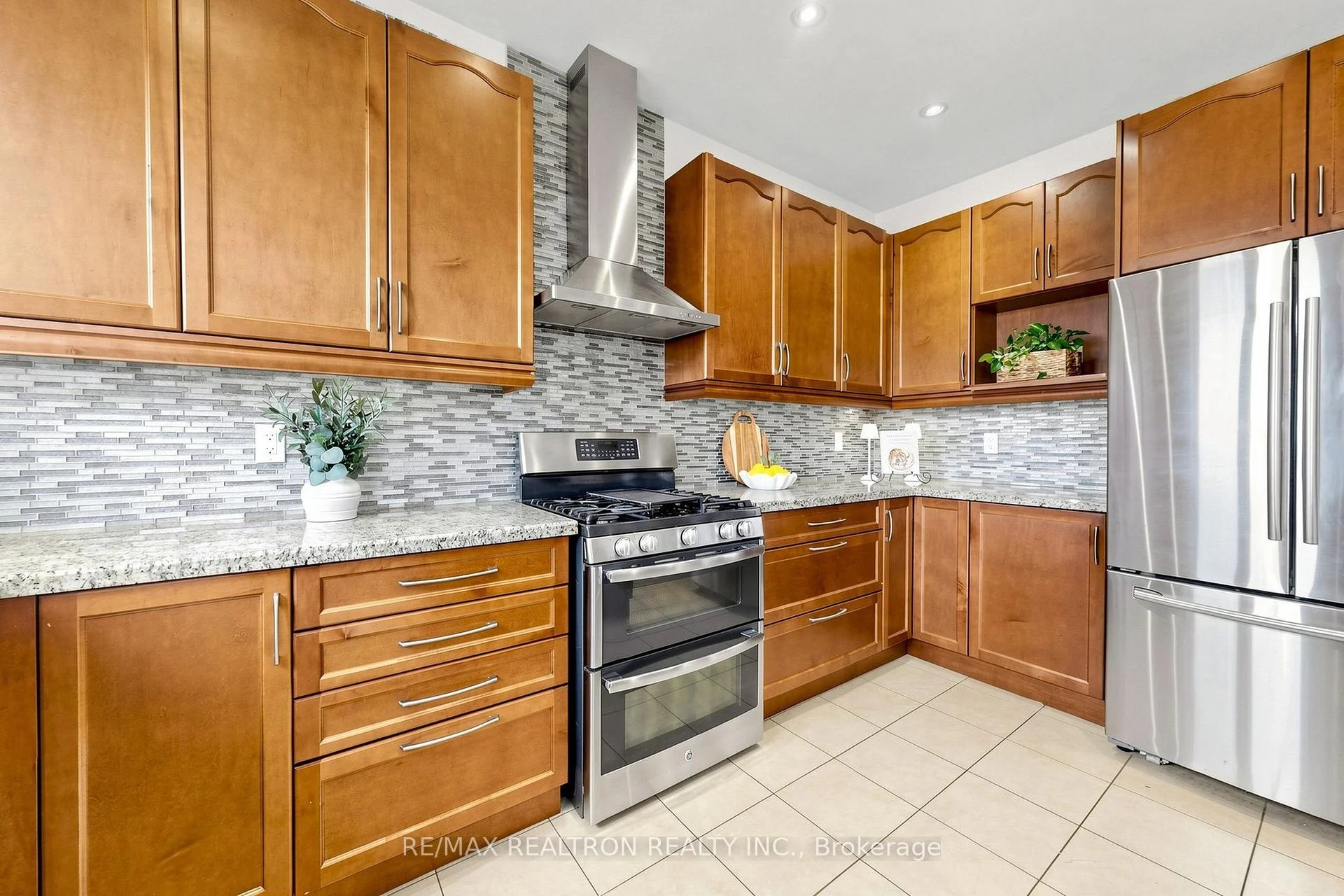 Photo 56 of 165 Sharpe Crescent, New Tecumseth, Tottenham — HOMEH