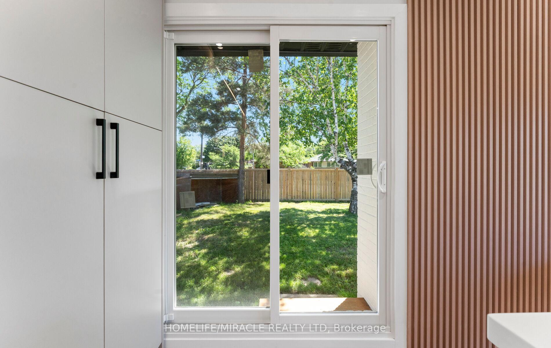 Photo 16 of 22 Arnprior Road, Scarborough, Bendale — HOMEH
