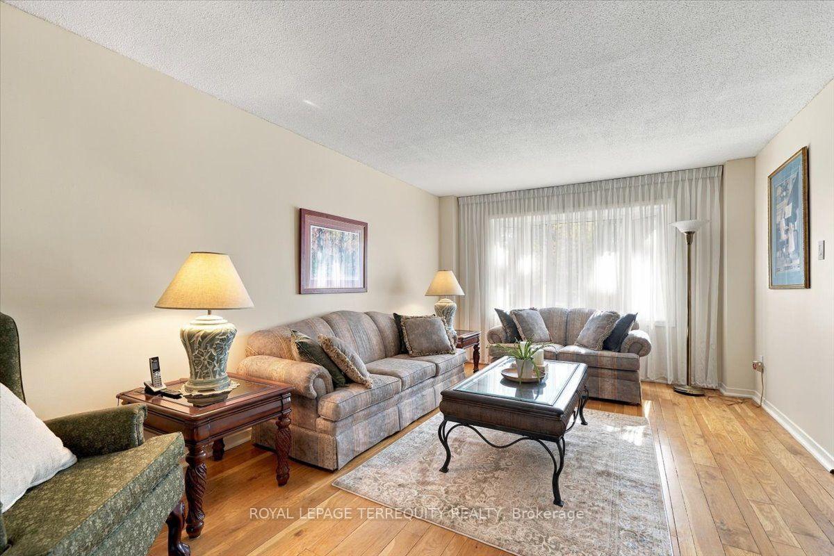 Photo 6 of 118 Leander Street, Brampton, Westgate — HOMEH
