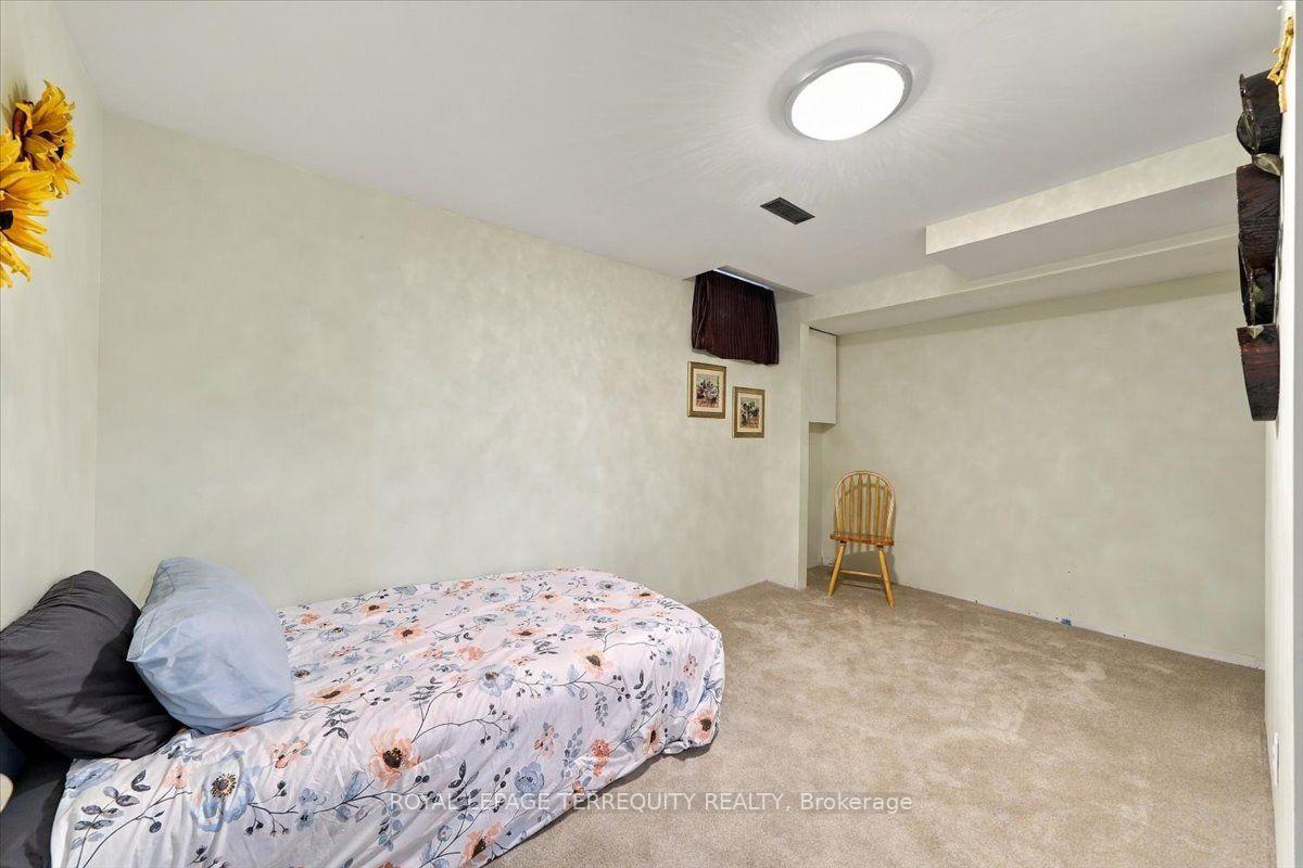 Photo 33 of 118 Leander Street, Brampton, Westgate — HOMEH