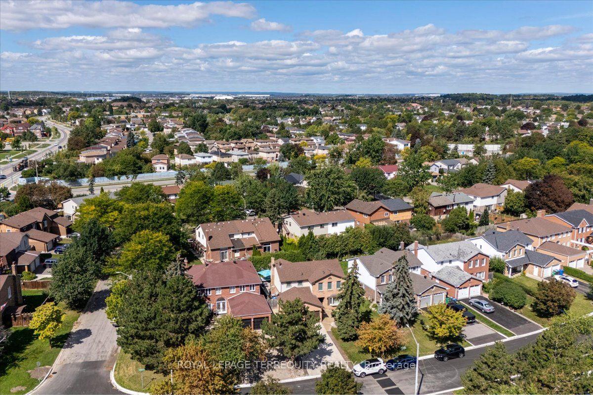 Photo 39 of 118 Leander Street, Brampton, Westgate — HOMEH