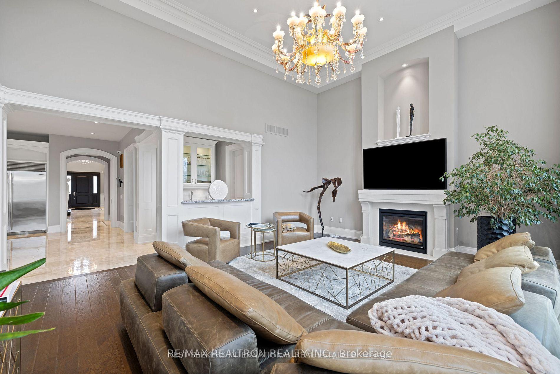 Photo 5 of 58 Langdon Drive, King, King City — HOMEH