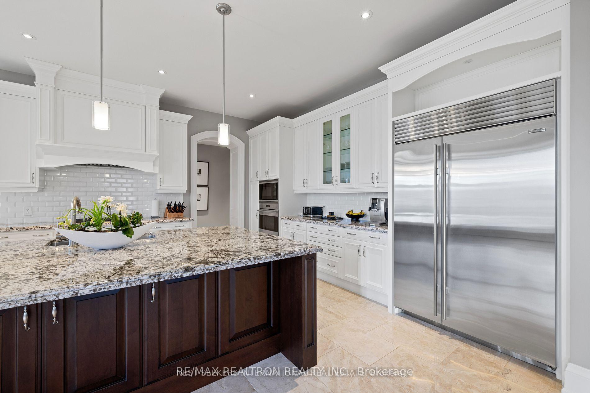 Photo 7 of 58 Langdon Drive, King, King City — HOMEH