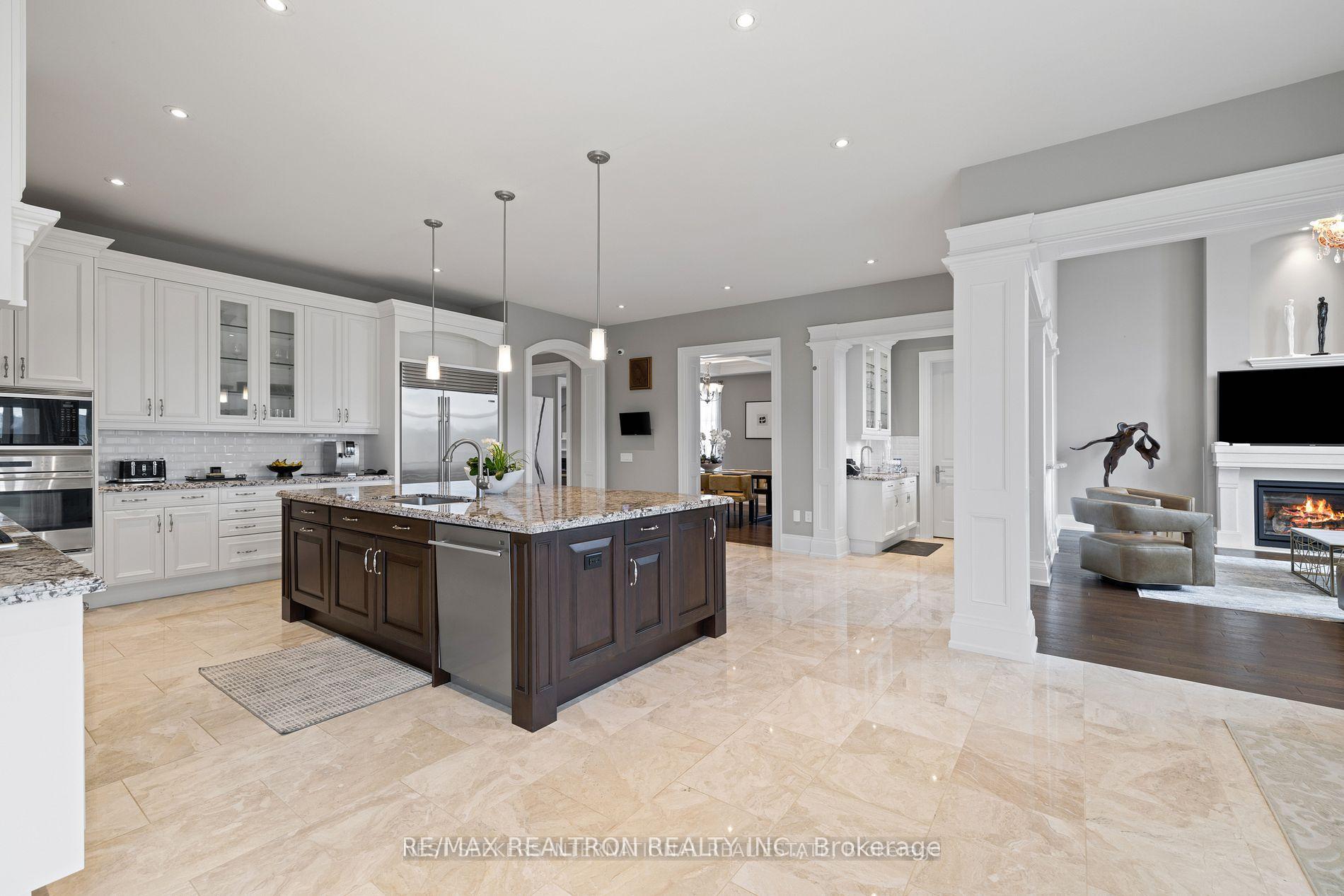 Photo 10 of 58 Langdon Drive, King, King City — HOMEH
