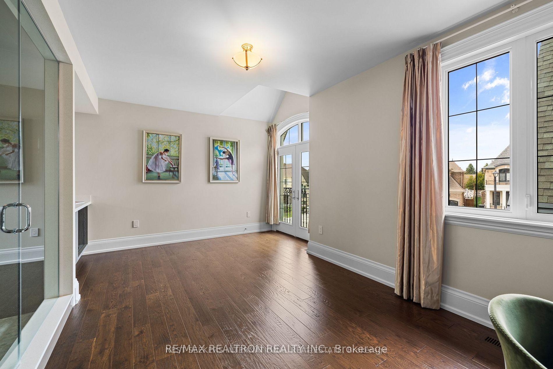 Photo 23 of 58 Langdon Drive, King, King City — HOMEH