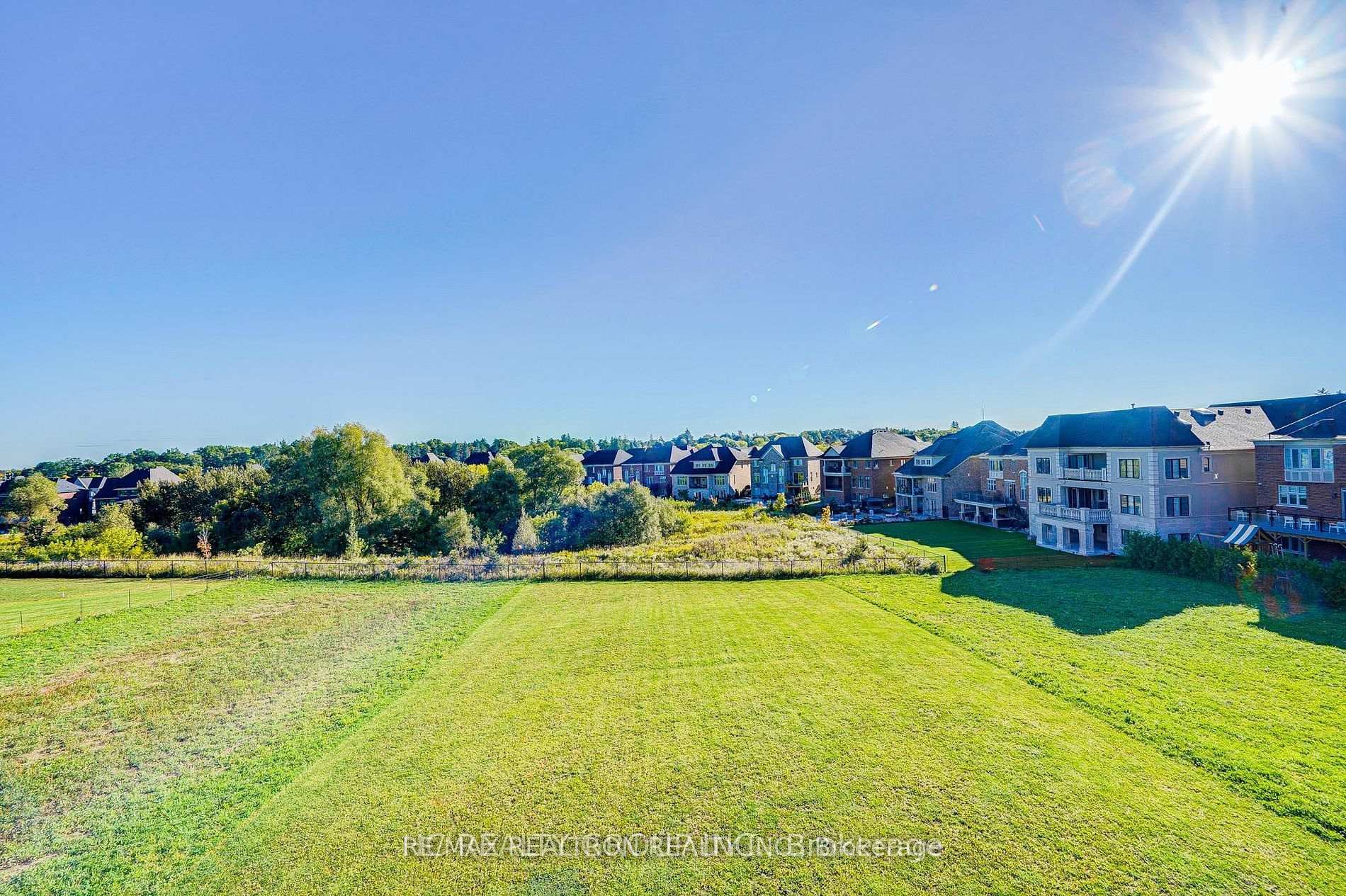 Photo 26 of 58 Langdon Drive, King, King City — HOMEH