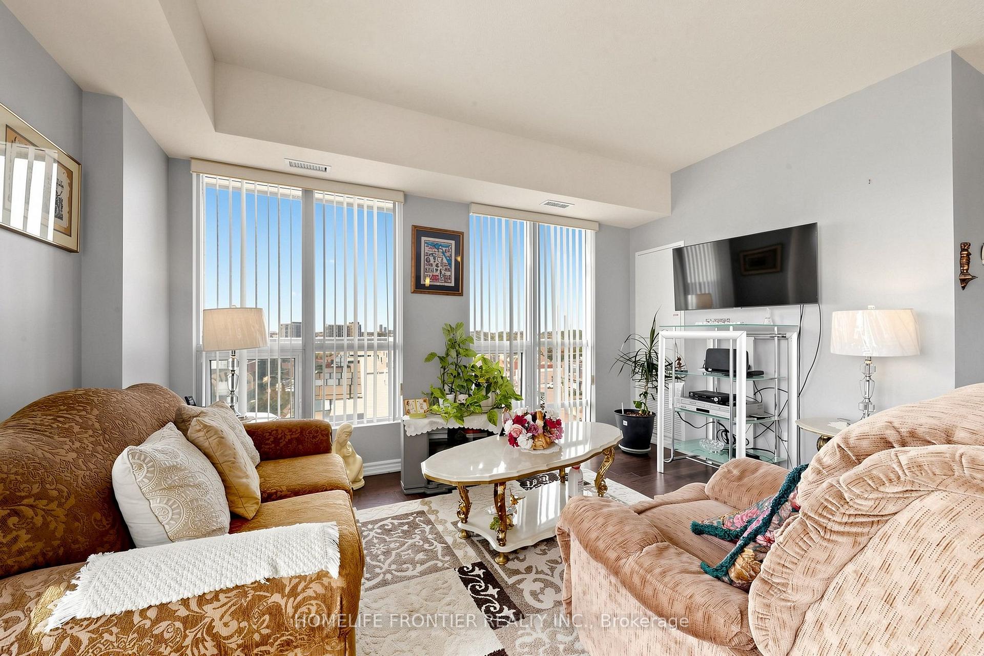 Photo 6 of Unit 602, 7730 Kipling Avenue, Vaughan, West Woodbridge — HOMEH