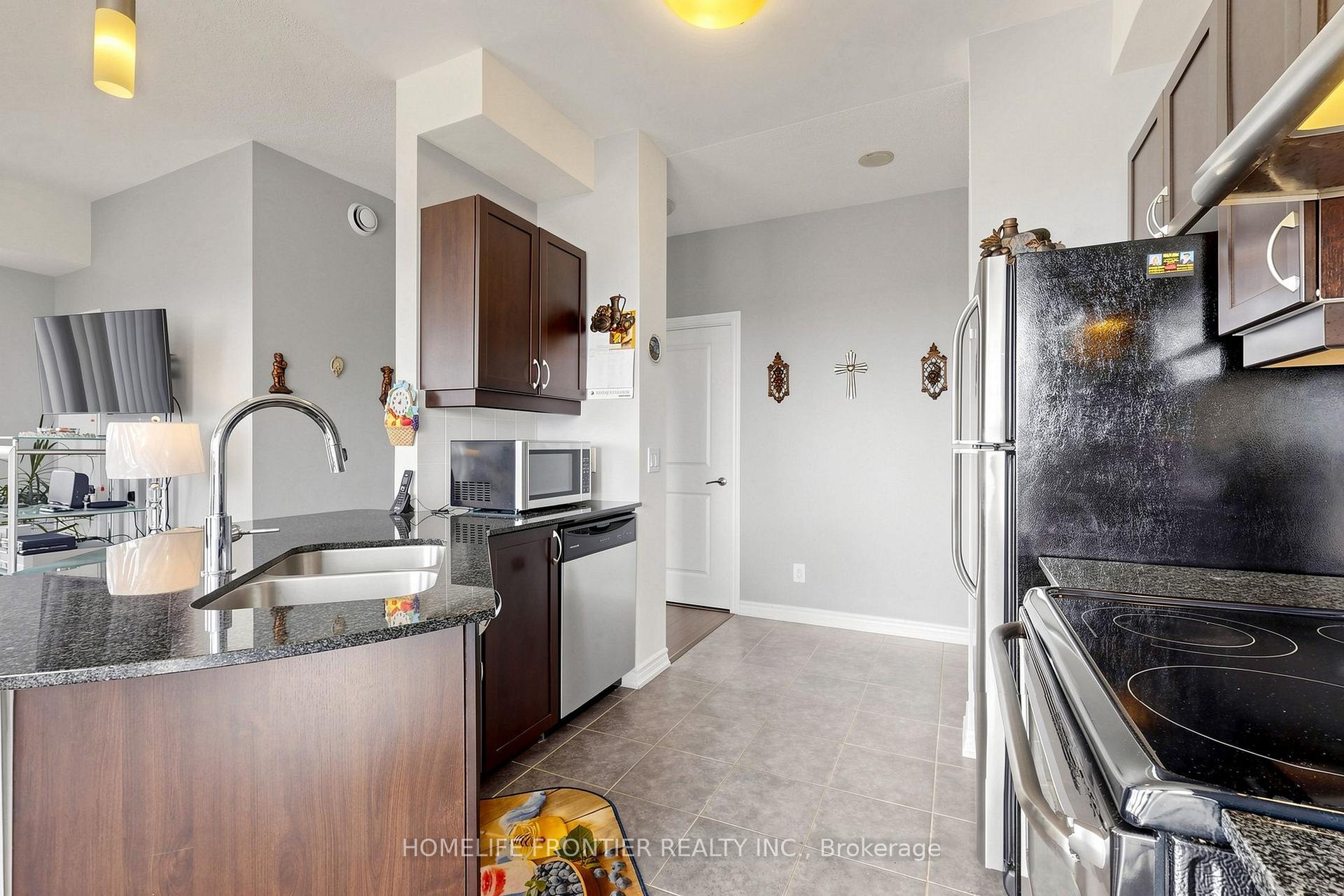 Photo 13 of Unit 602, 7730 Kipling Avenue, Vaughan, West Woodbridge — HOMEH