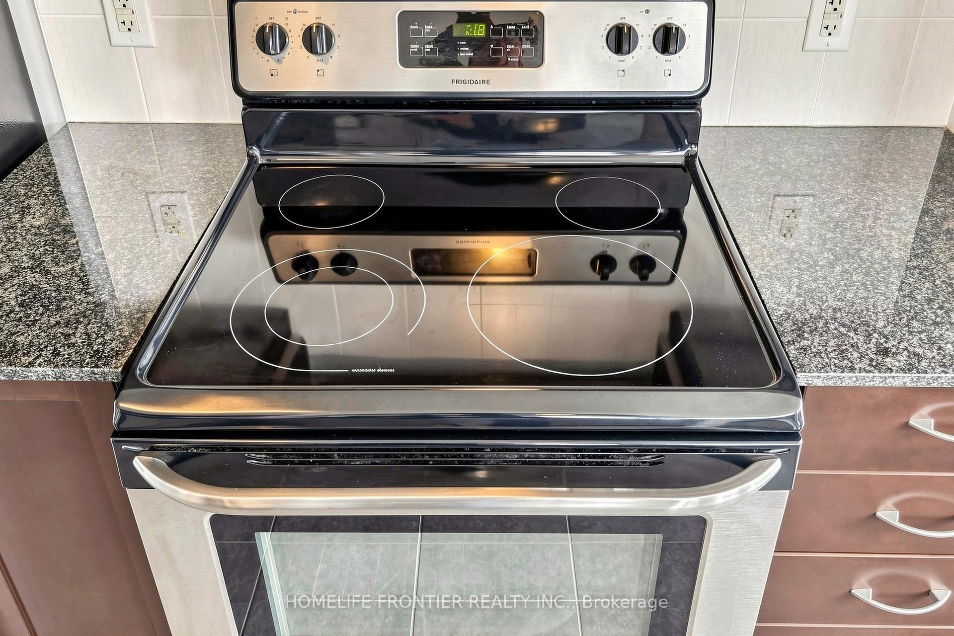 Photo 16 of Unit 602, 7730 Kipling Avenue, Vaughan, West Woodbridge — HOMEH
