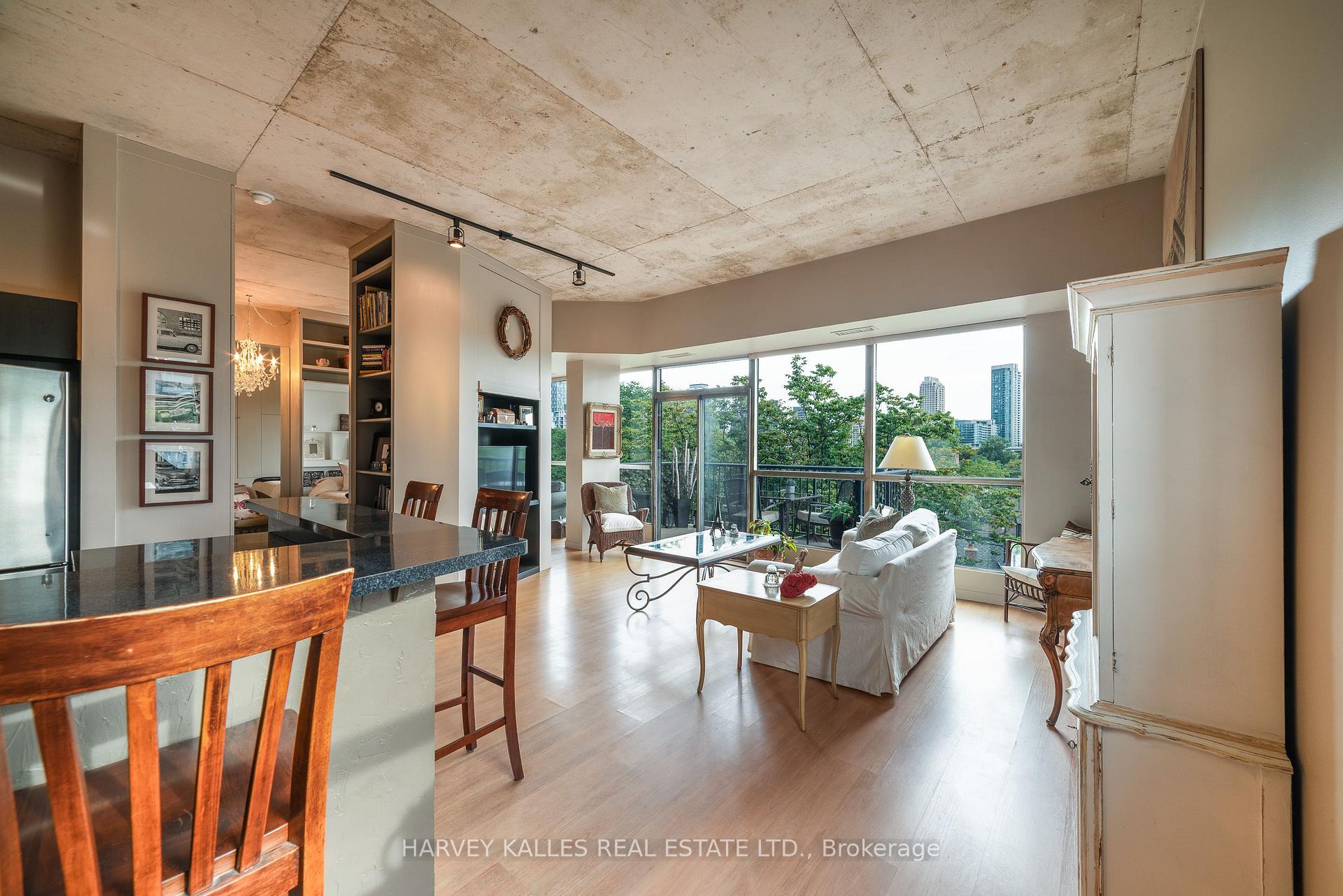 Photo 3 of Unit 405, 833 King Street W, Toronto, Niagara — HOMEH