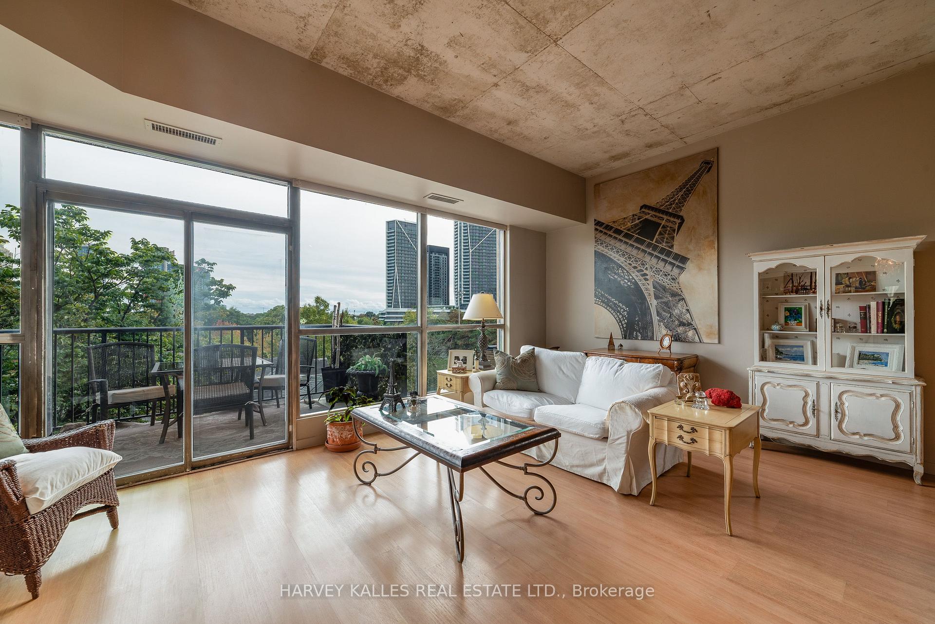 Photo 4 of Unit 405, 833 King Street W, Toronto, Niagara — HOMEH