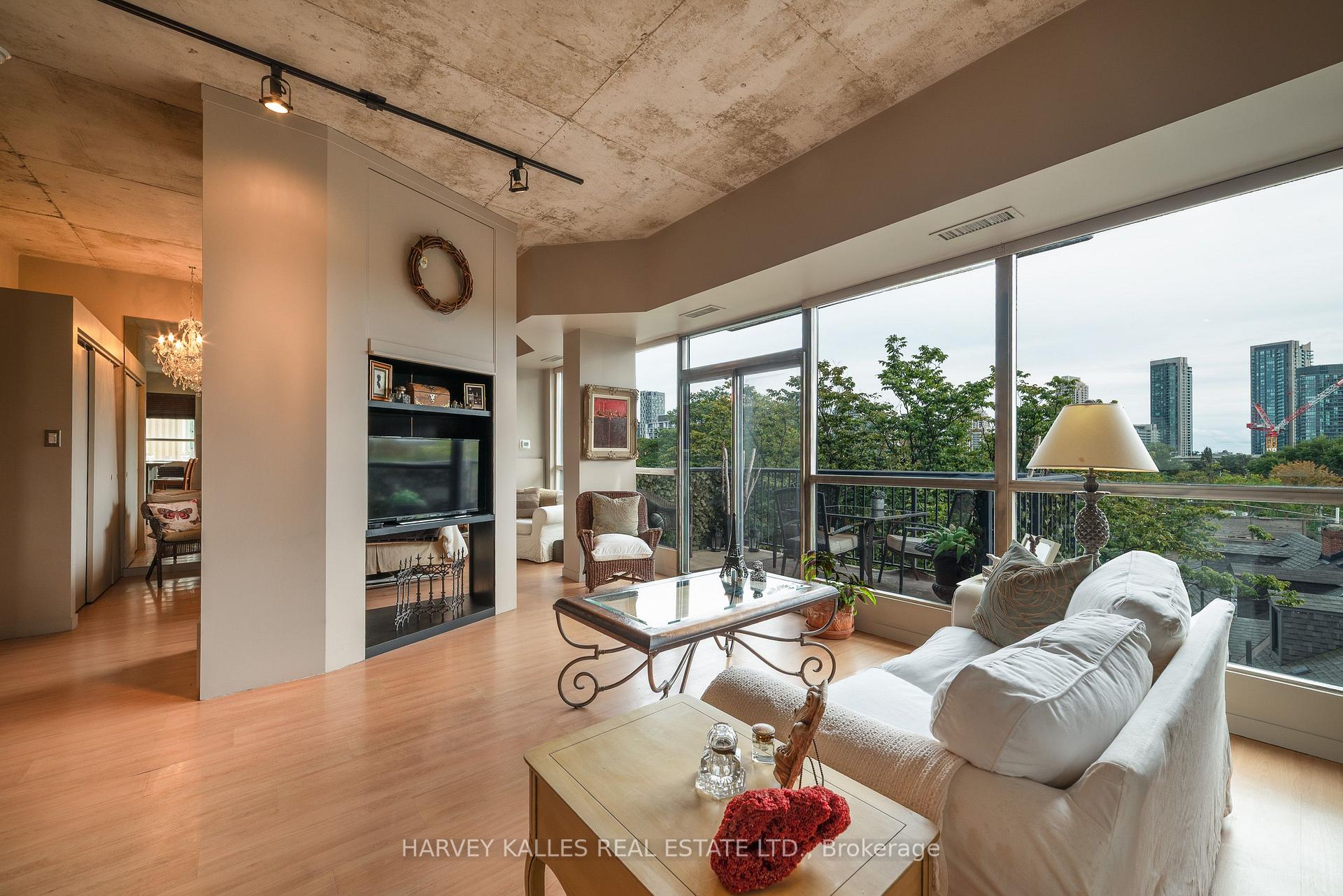 Photo 5 of Unit 405, 833 King Street W, Toronto, Niagara — HOMEH
