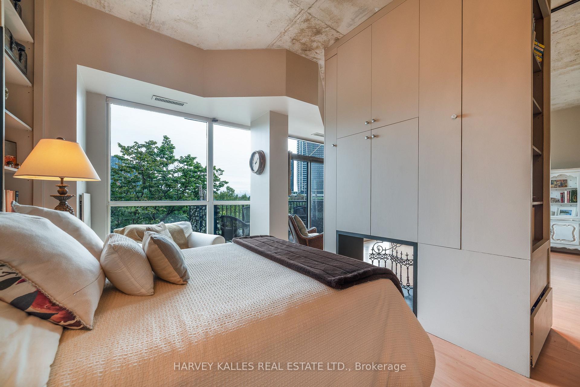 Photo 7 of Unit 405, 833 King Street W, Toronto, Niagara — HOMEH