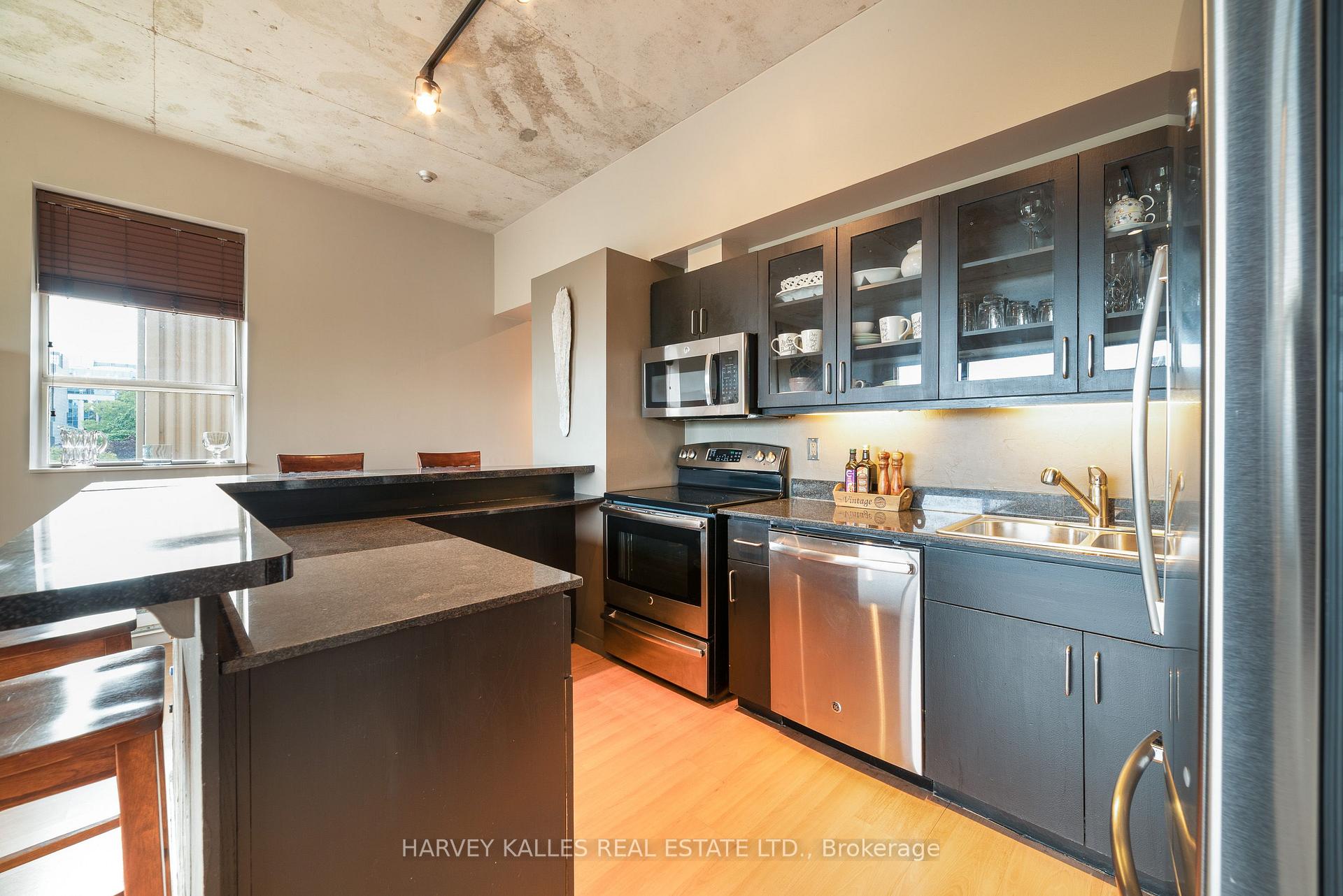 Photo 18 of Unit 405, 833 King Street W, Toronto, Niagara — HOMEH