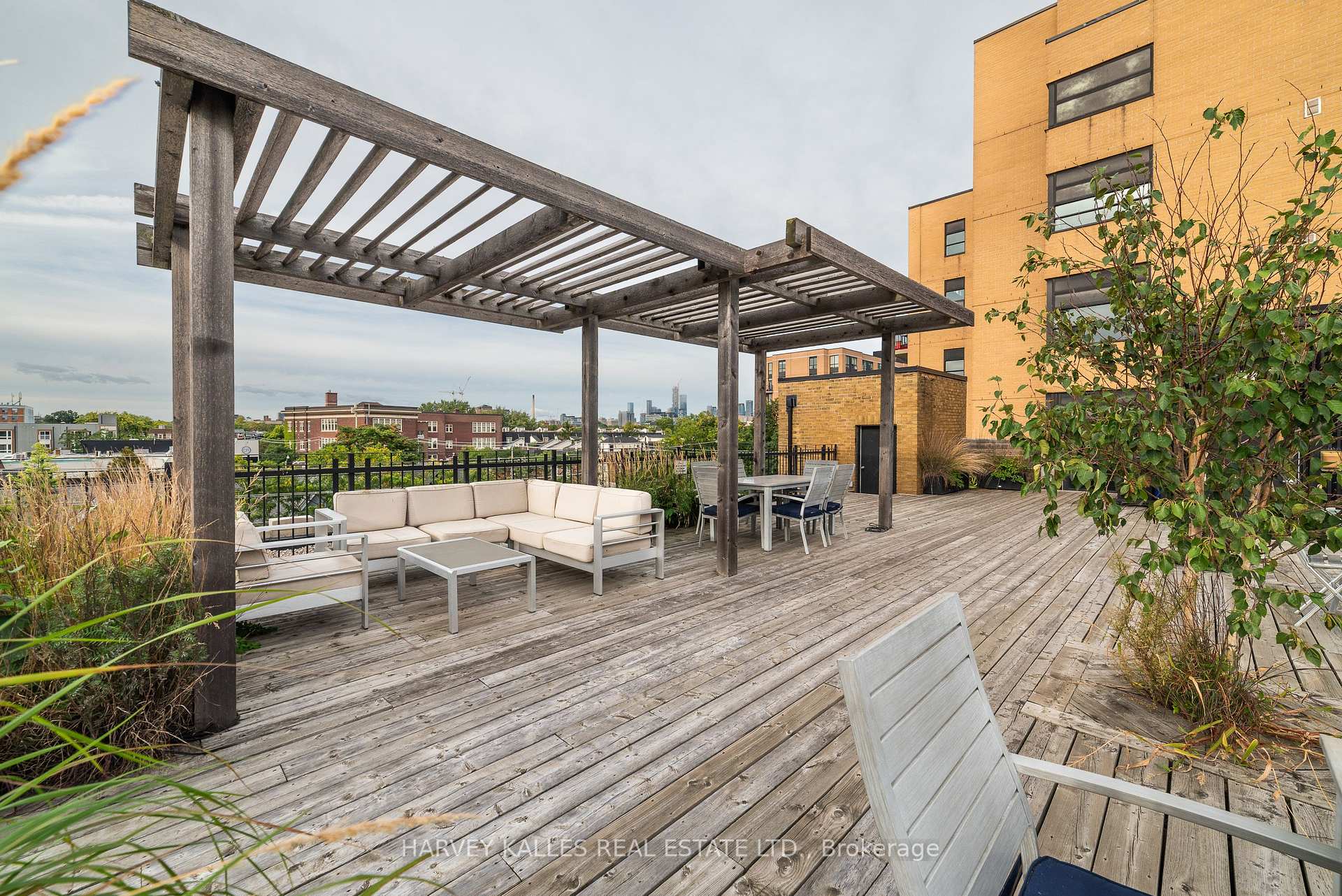 Photo 25 of Unit 405, 833 King Street W, Toronto, Niagara — HOMEH