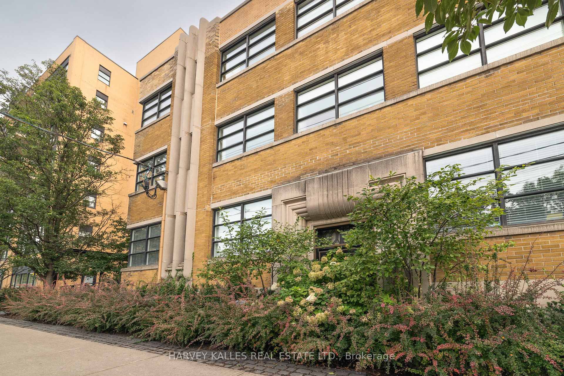 Photo 29 of Unit 405, 833 King Street W, Toronto, Niagara — HOMEH