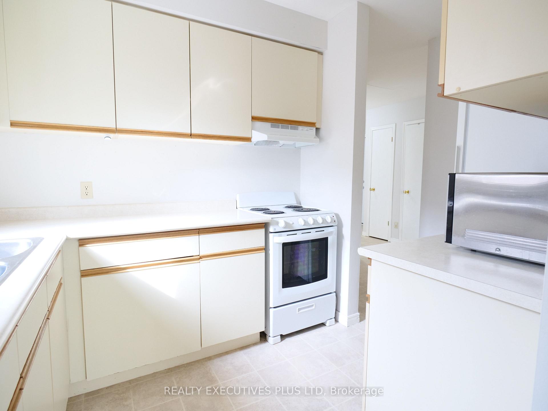 Photo 6 of Unit G3, 50 Third Street, Orangeville — HOMEH