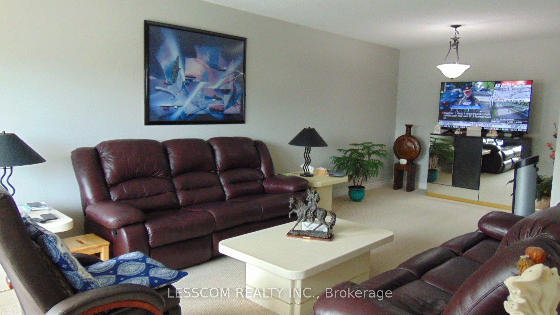 Photo 7 of 335 Royal Salisbury Way, Brampton, Madoc — HOMEH