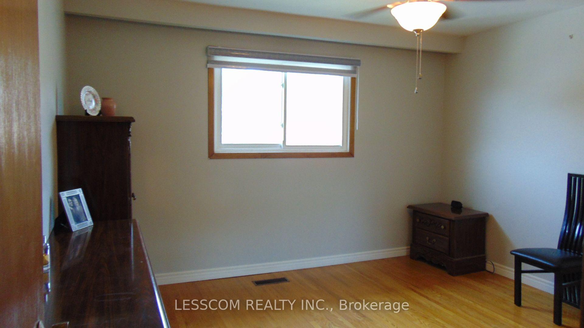 Photo 14 of 335 Royal Salisbury Way, Brampton, Madoc — HOMEH