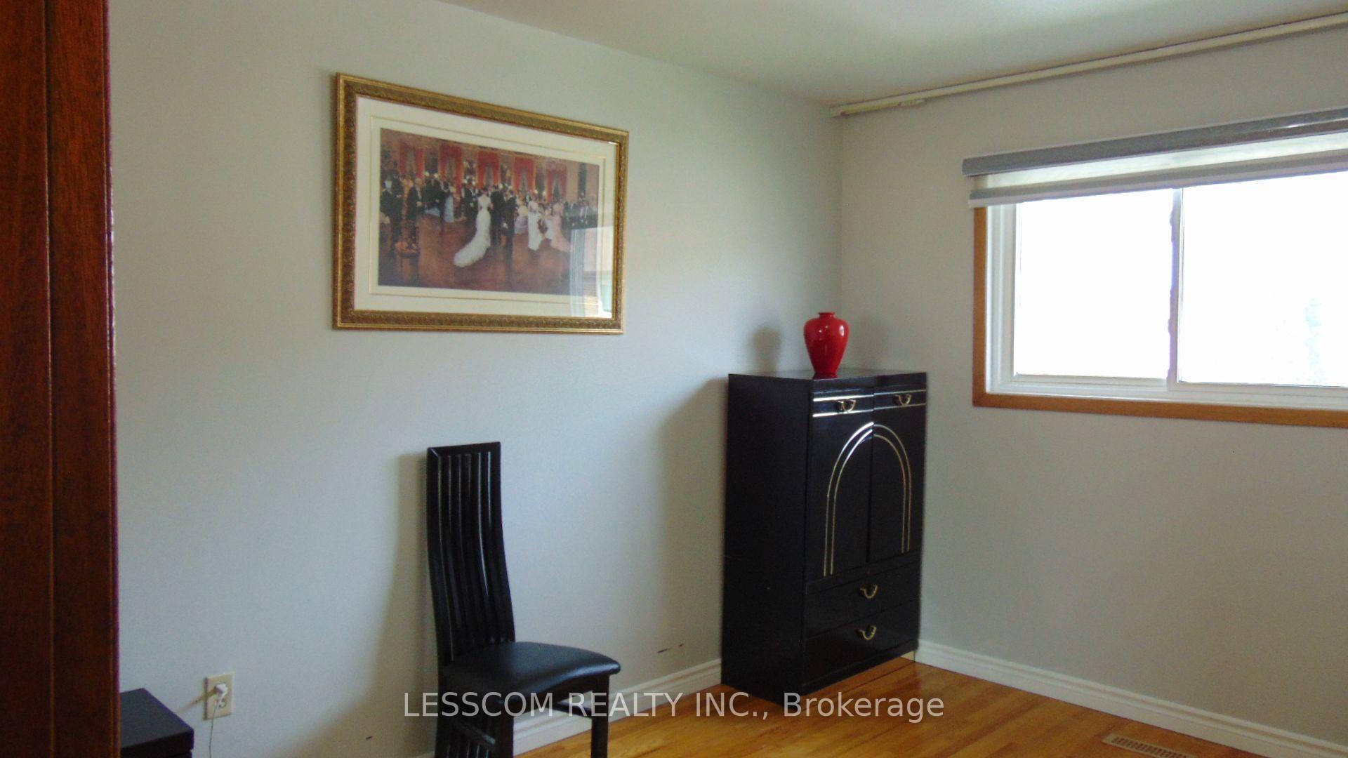 Photo 17 of 335 Royal Salisbury Way, Brampton, Madoc — HOMEH