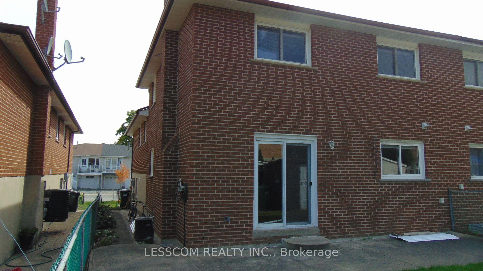 Photo 34 of 335 Royal Salisbury Way, Brampton, Madoc — HOMEH