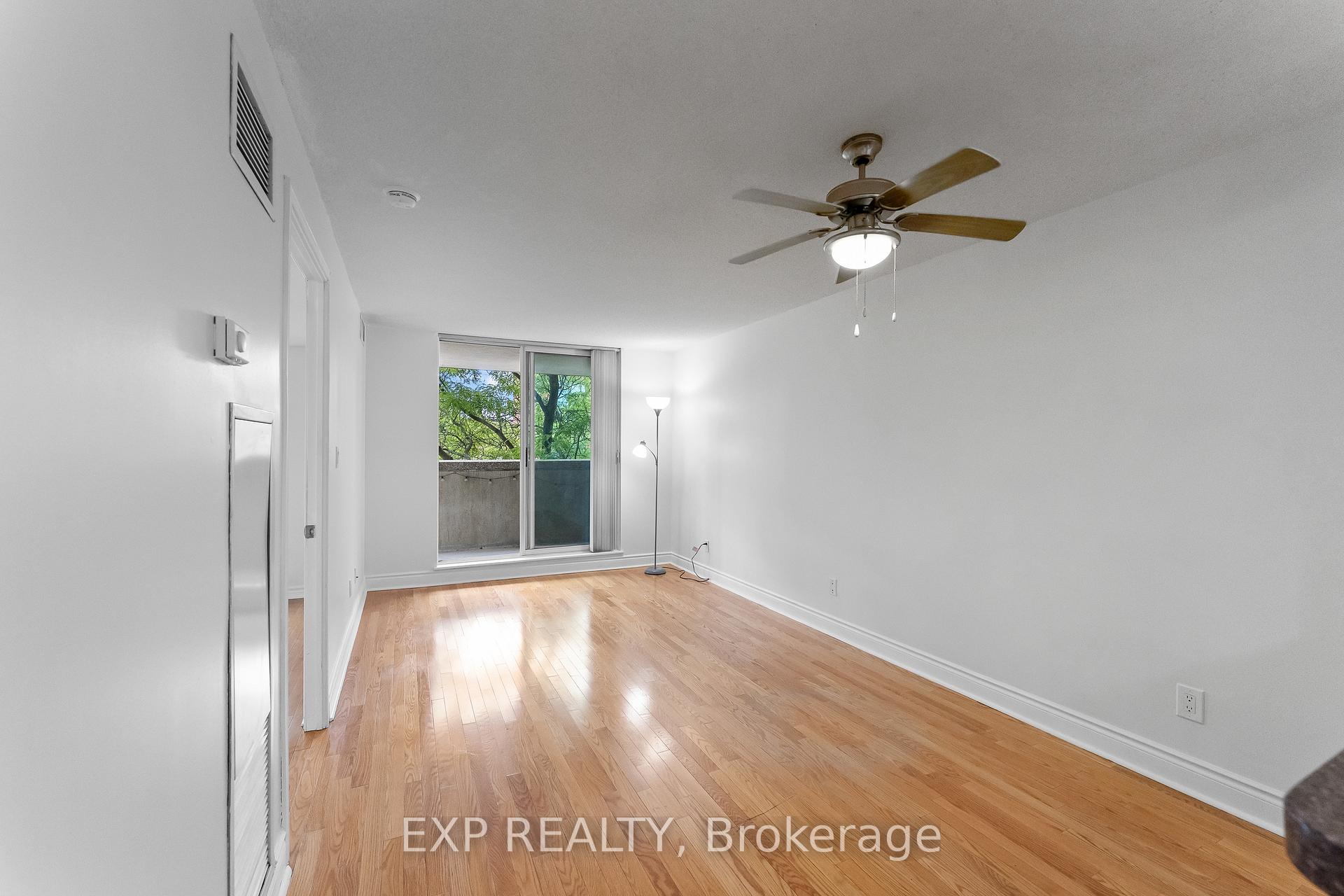 Photo 4 of Unit 308, 398 Eglinton Avenue E, Toronto, Mount Pleasant East — HOMEH