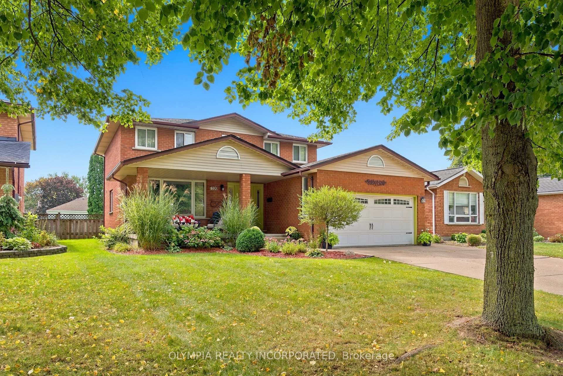 Photo 2 of 7100 Harovics Lane, Niagara Falls, Arad/Fallsview — HOMEH