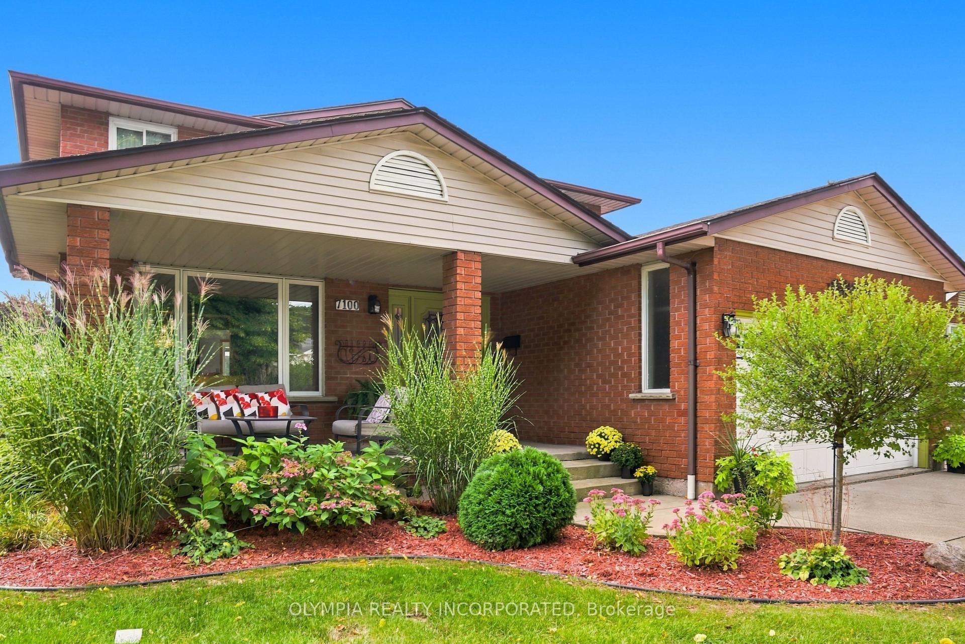 Photo 3 of 7100 Harovics Lane, Niagara Falls, Arad/Fallsview — HOMEH