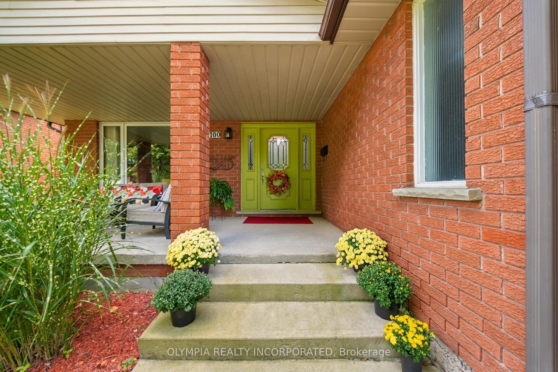 Photo 4 of 7100 Harovics Lane, Niagara Falls, Arad/Fallsview — HOMEH