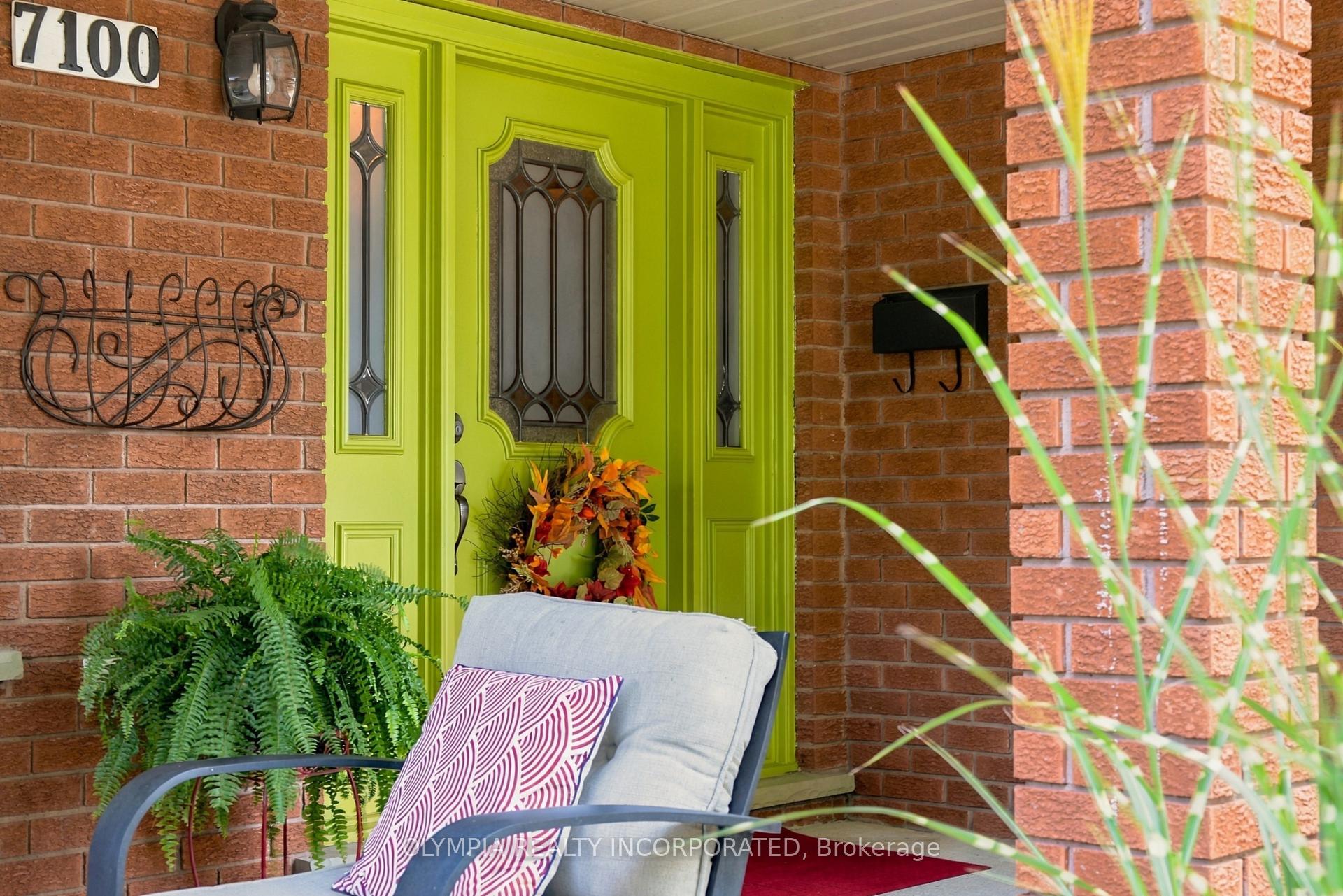 Photo 6 of 7100 Harovics Lane, Niagara Falls, Arad/Fallsview — HOMEH