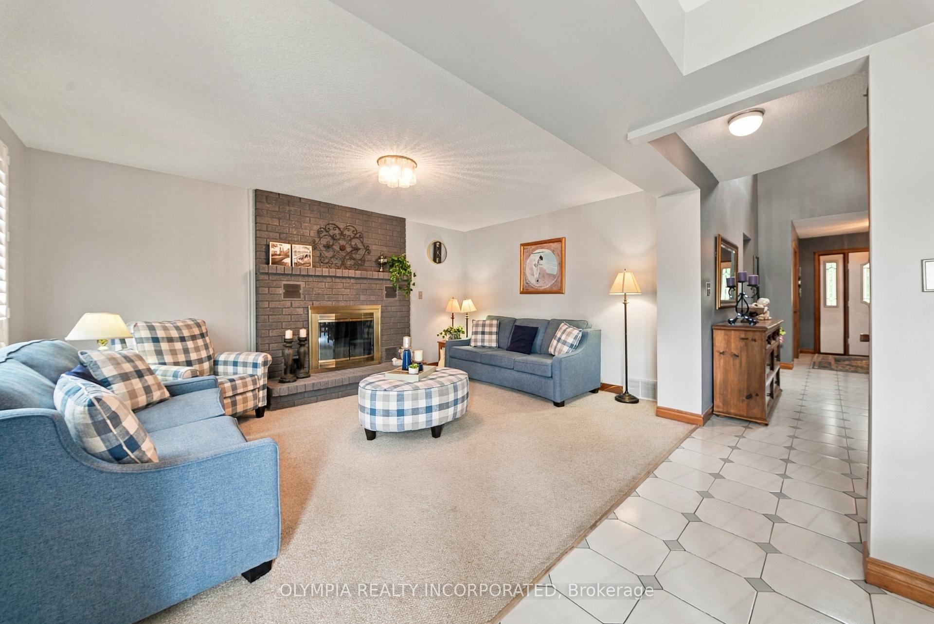Photo 9 of 7100 Harovics Lane, Niagara Falls, Arad/Fallsview — HOMEH