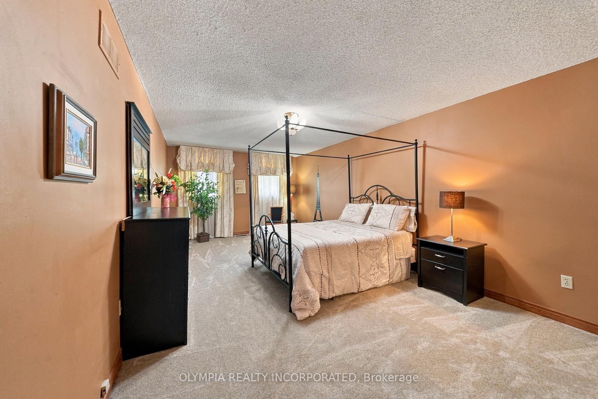 Photo 26 of 7100 Harovics Lane, Niagara Falls, Arad/Fallsview — HOMEH