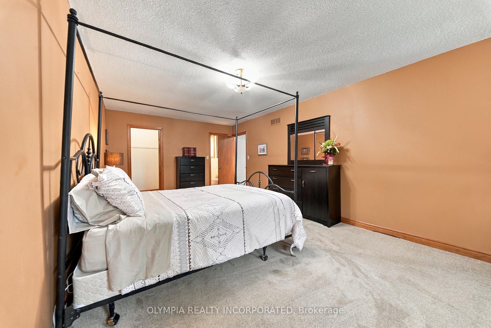 Photo 27 of 7100 Harovics Lane, Niagara Falls, Arad/Fallsview — HOMEH