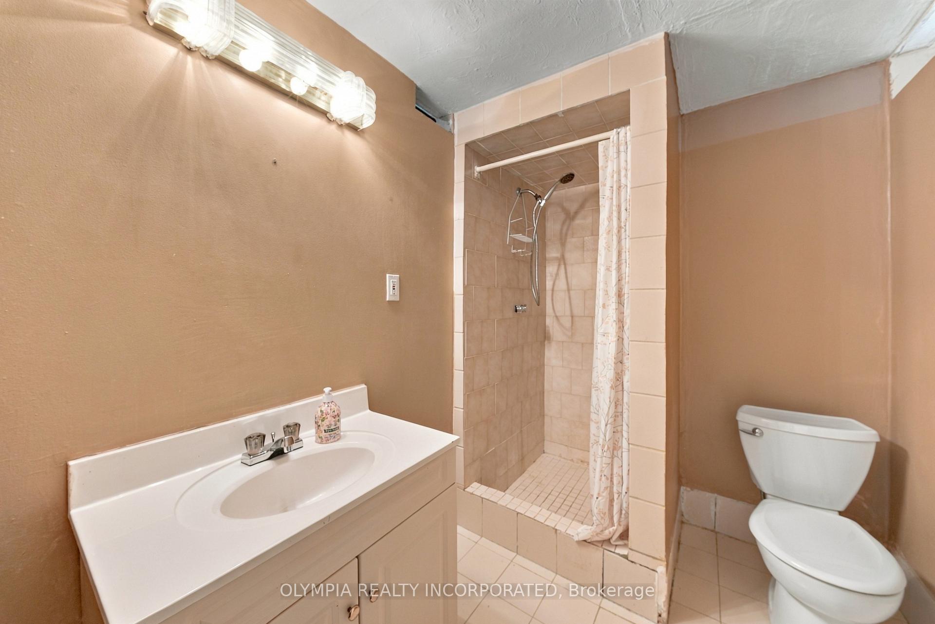Photo 36 of 7100 Harovics Lane, Niagara Falls, Arad/Fallsview — HOMEH