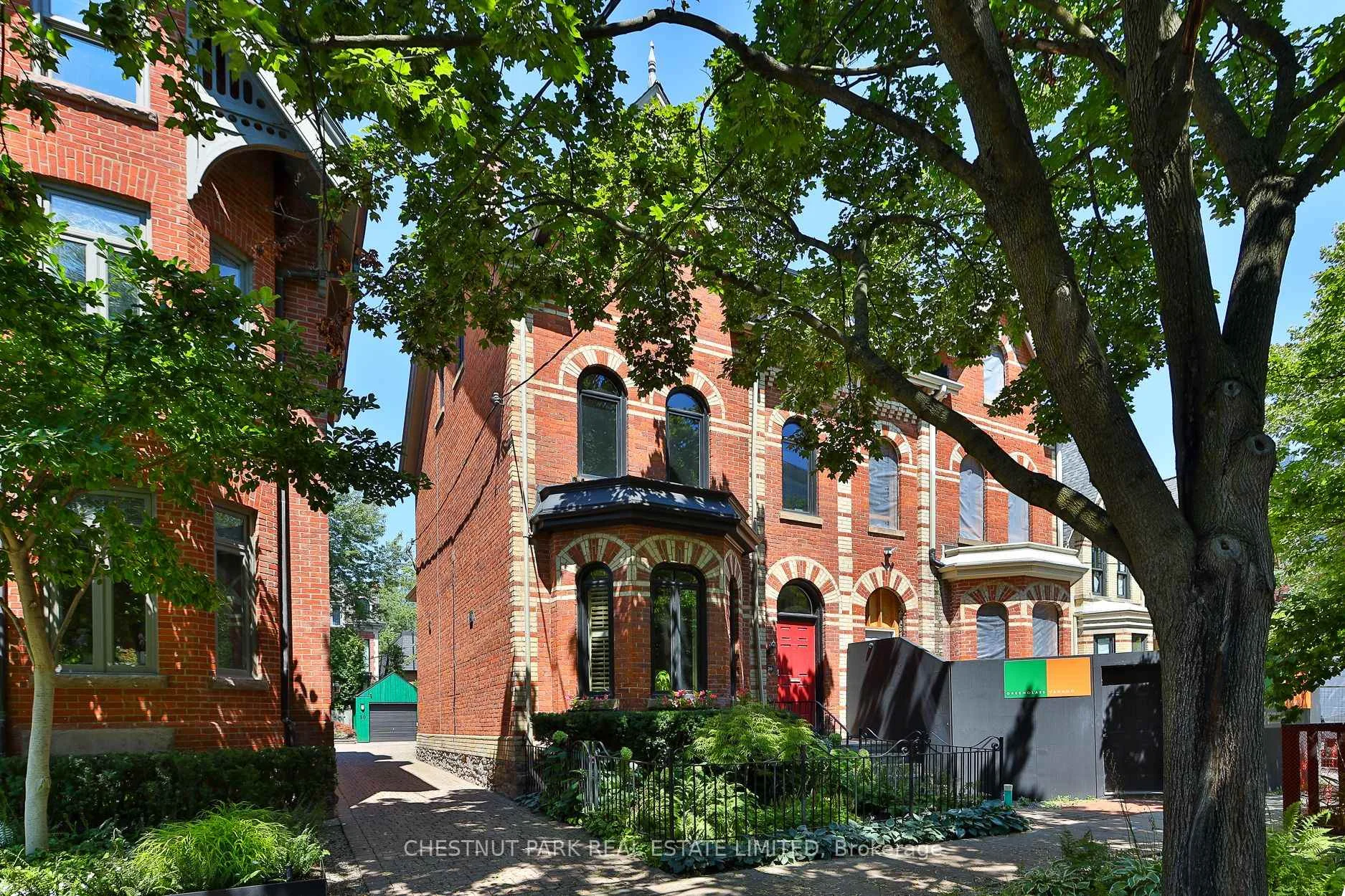 Photo 3 of 30 Elgin Avenue, Toronto, The Annex — HOMEH