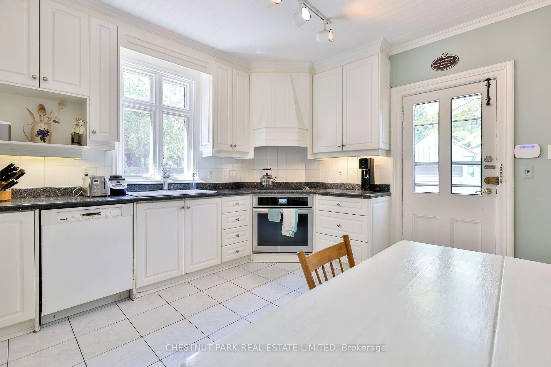 Photo 25 of 30 Elgin Avenue, Toronto, The Annex — HOMEH