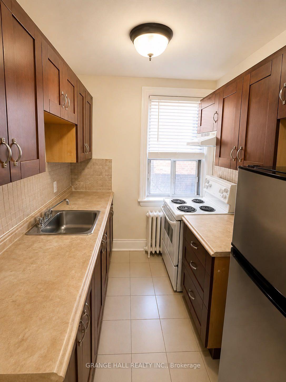 Photo 4 of Unit 22, 229 Vaughan Road, Toronto, Humewood-Cedarvale — HOMEH