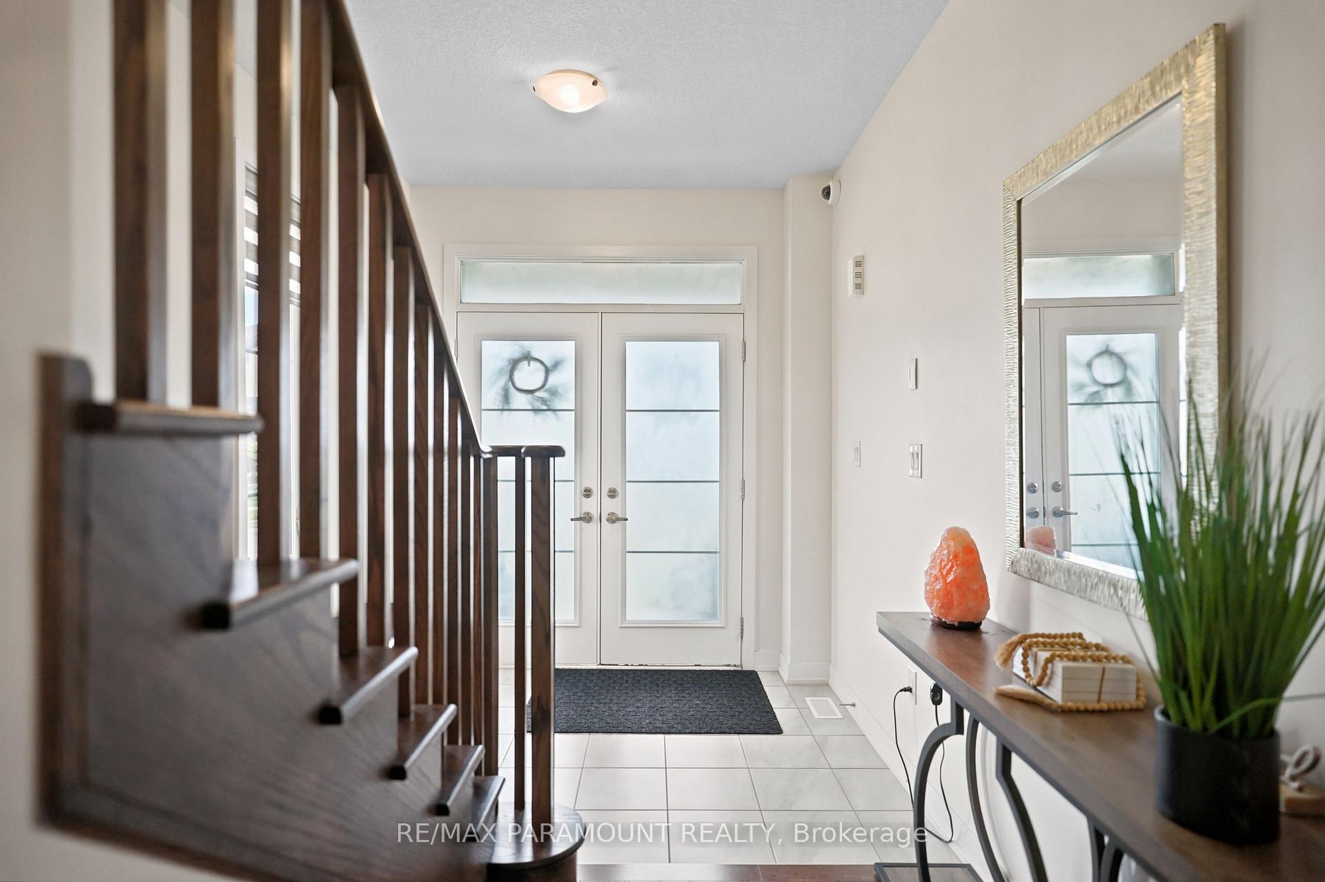 Photo 5 of 110 Sunflower Crescent, Thorold, Hurricane/Merrittville — HOMEH