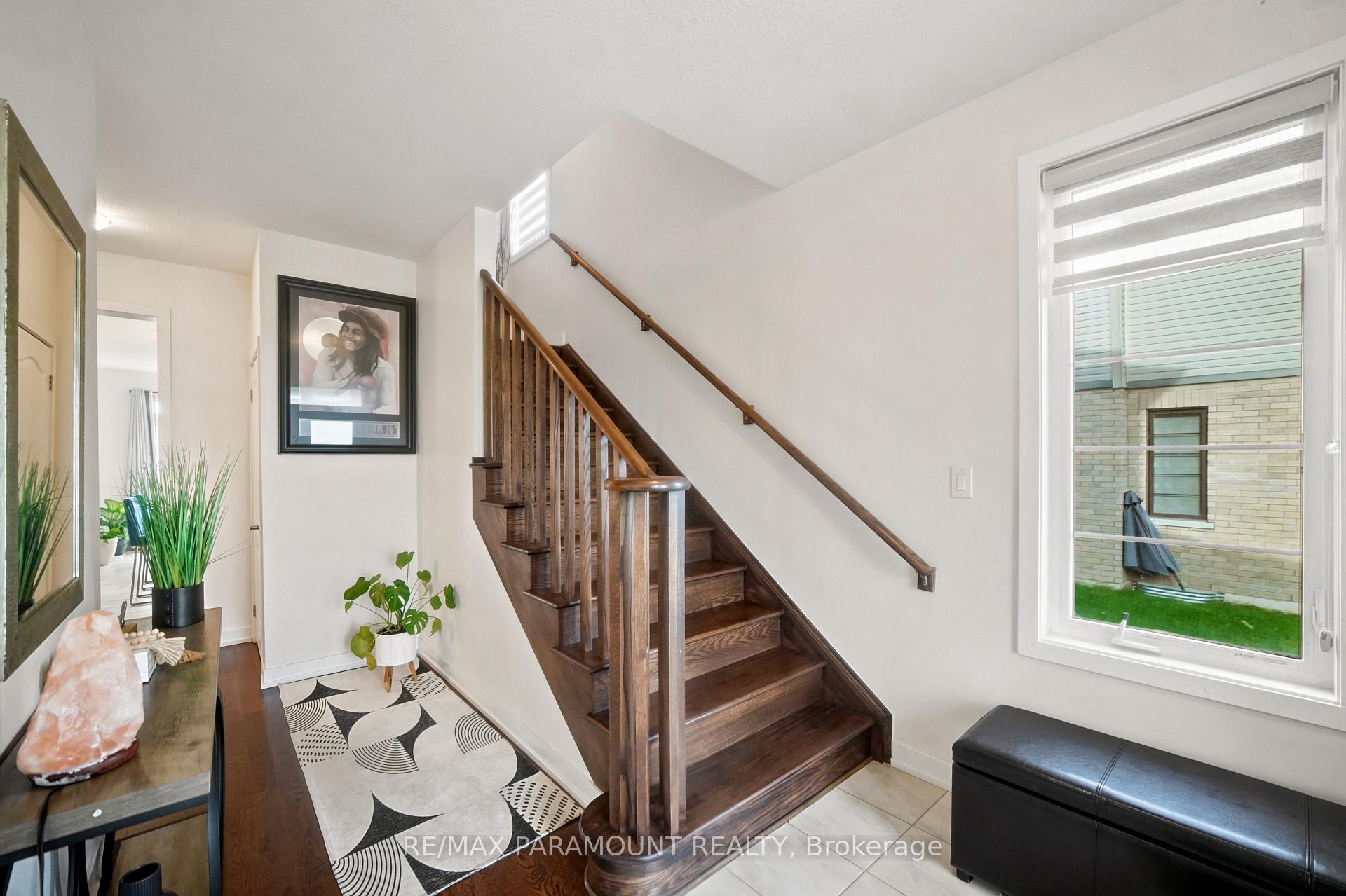 Photo 7 of 110 Sunflower Crescent, Thorold, Hurricane/Merrittville — HOMEH