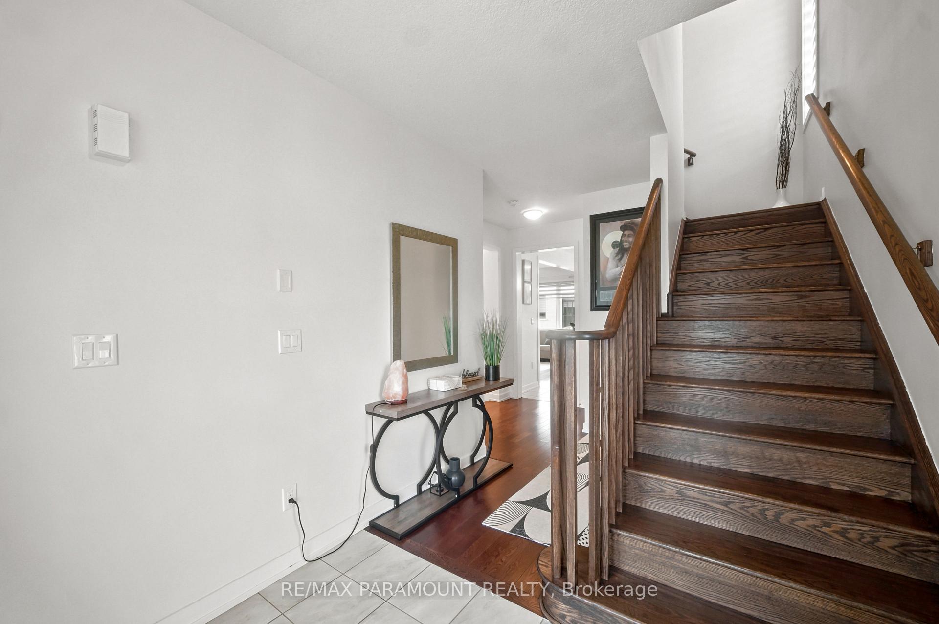 Photo 8 of 110 Sunflower Crescent, Thorold, Hurricane/Merrittville — HOMEH