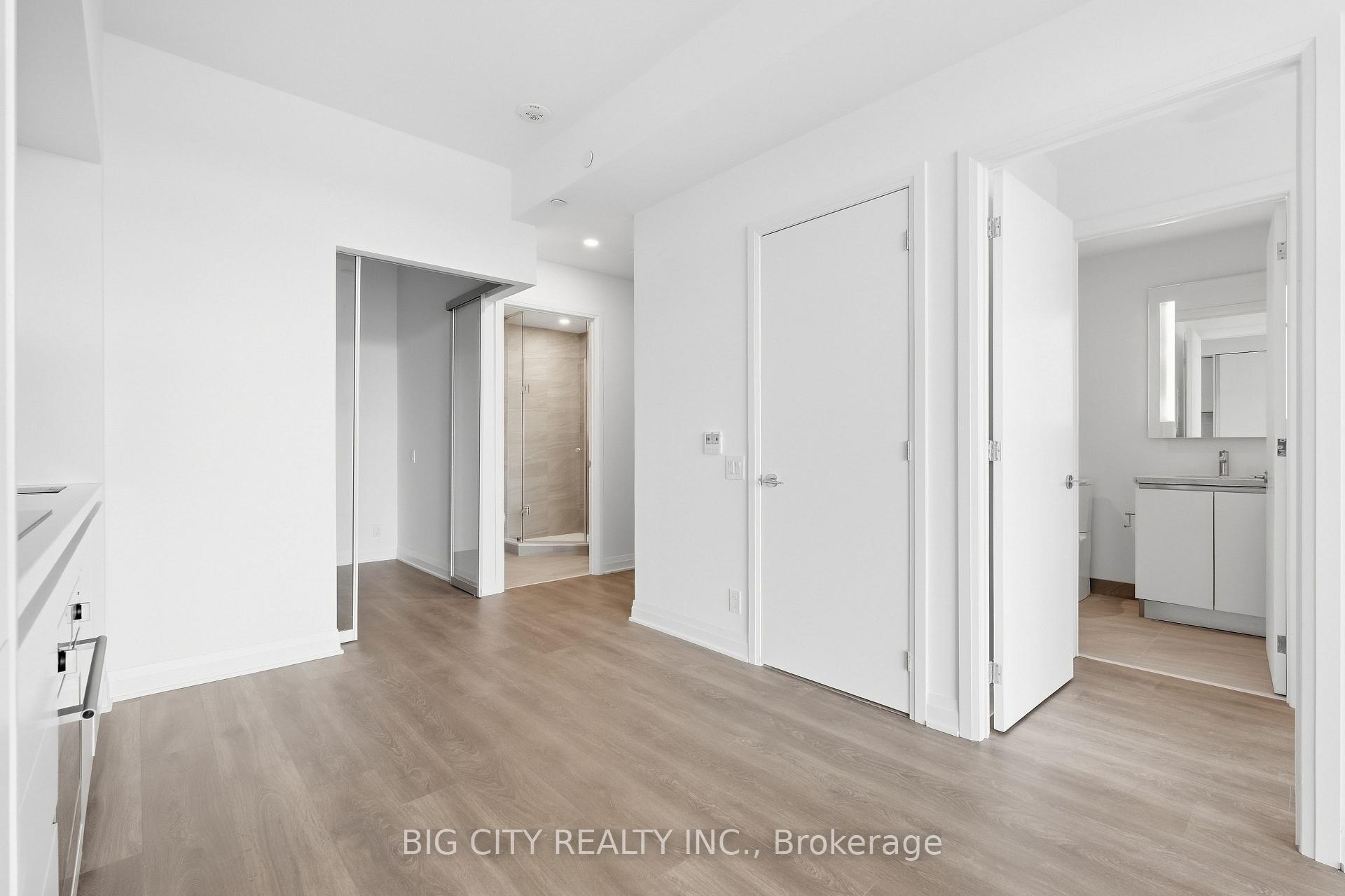Photo 6 of Unit 1011, 25 Frederick Todd Way, Toronto, Thorncliffe Park — HOMEH