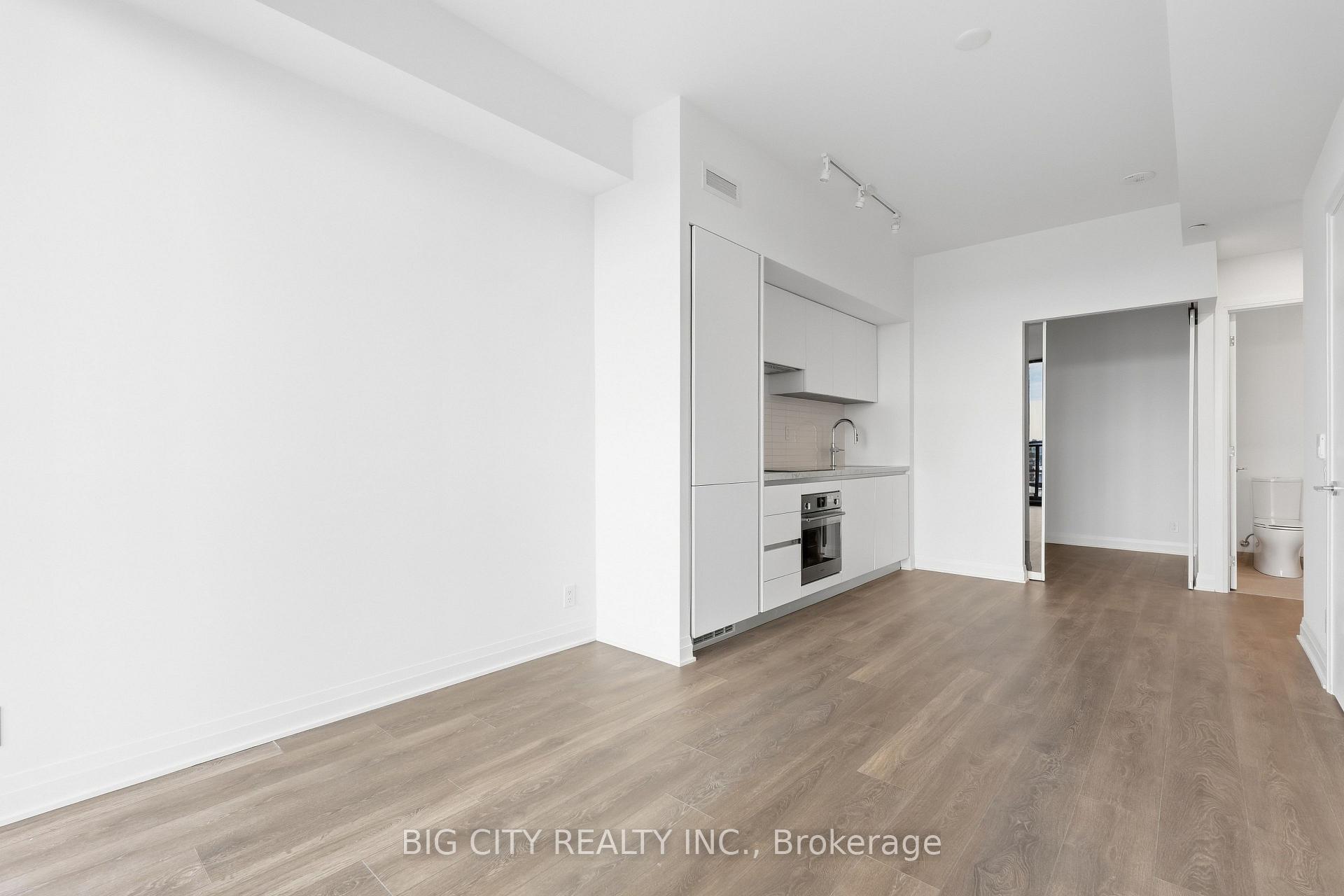 Photo 10 of Unit 1011, 25 Frederick Todd Way, Toronto, Thorncliffe Park — HOMEH