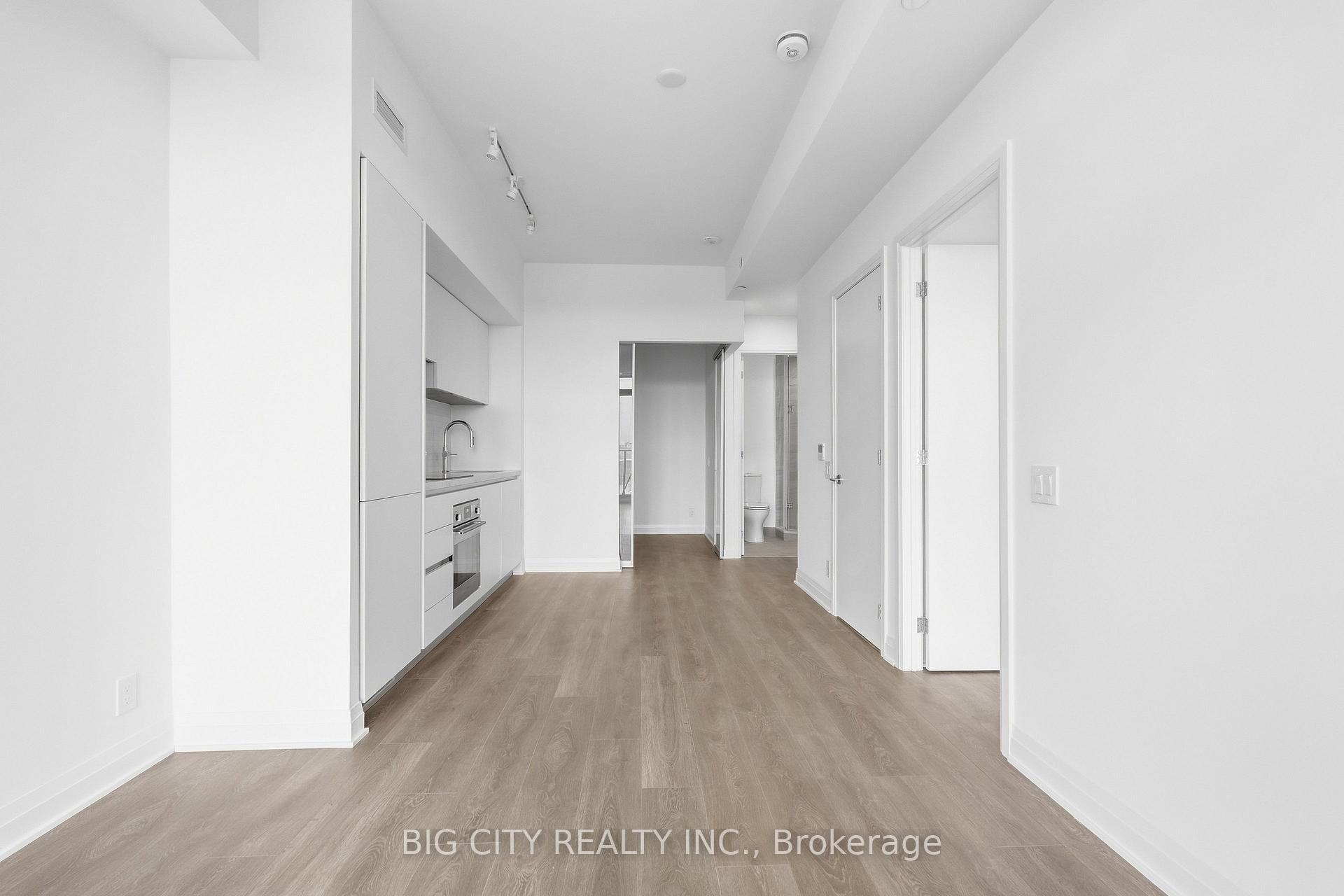 Photo 11 of Unit 1011, 25 Frederick Todd Way, Toronto, Thorncliffe Park — HOMEH