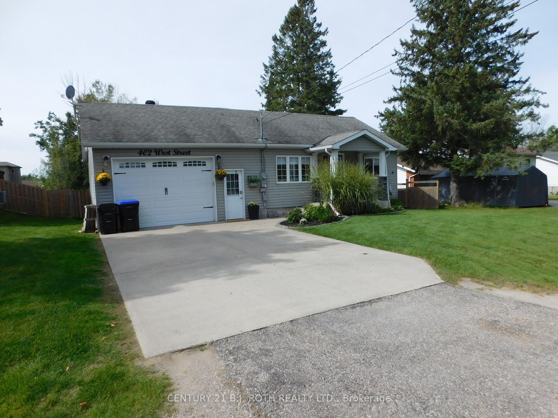 Photo 1 of 402 West Street, Tay, Victoria Harbour — HOMEH