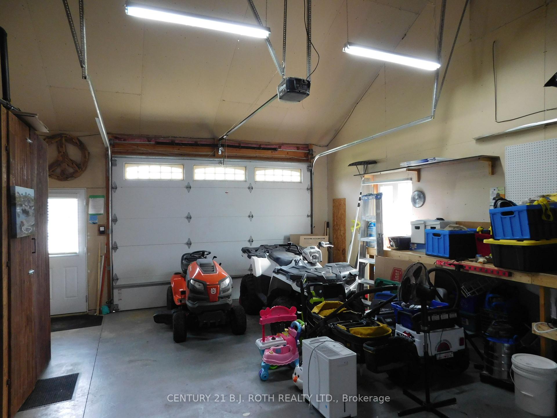 Photo 11 of 402 West Street, Tay, Victoria Harbour — HOMEH