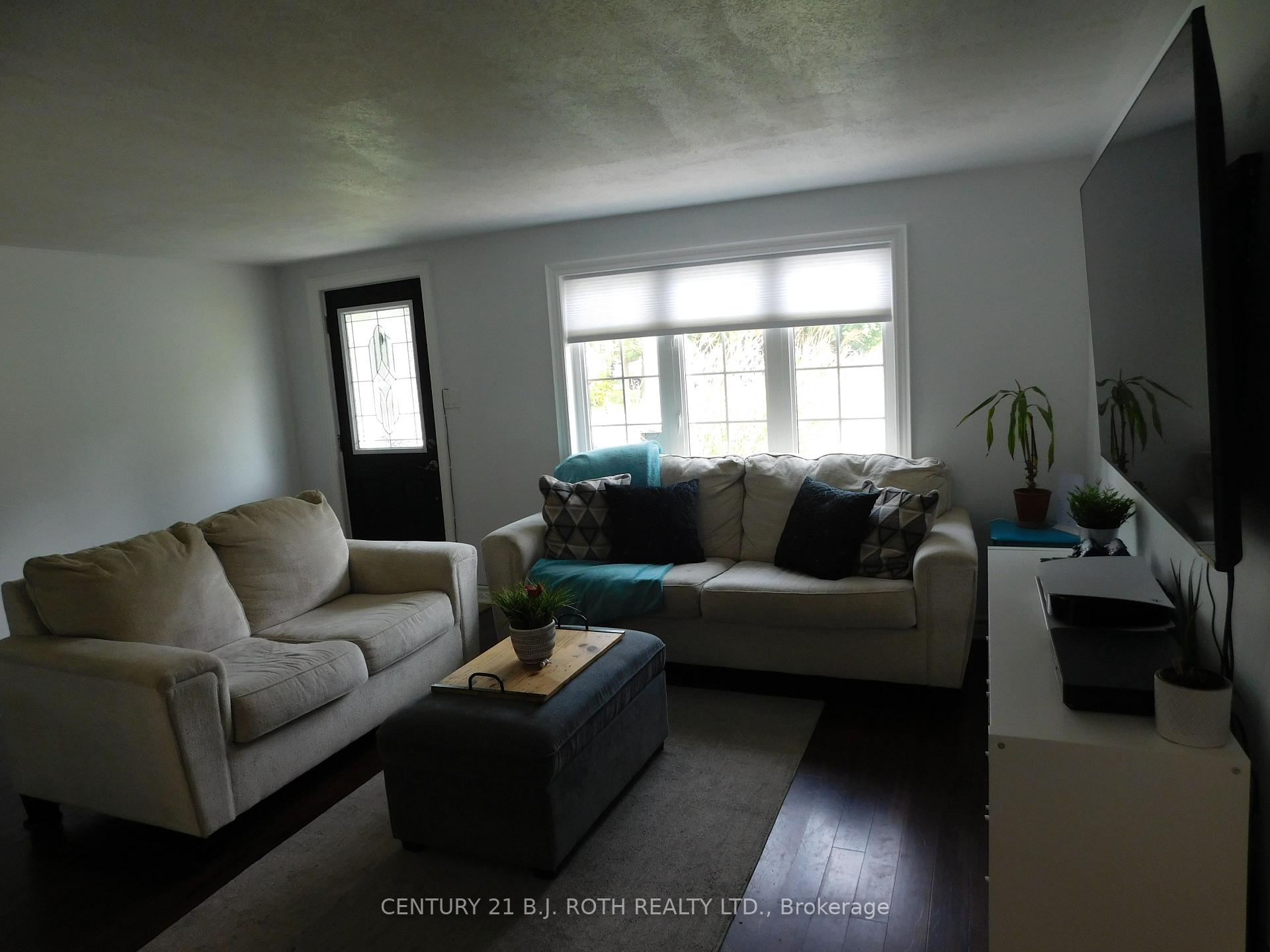 Photo 23 of 402 West Street, Tay, Victoria Harbour — HOMEH