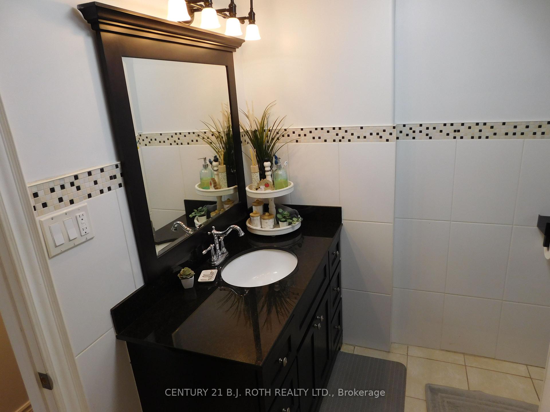 Photo 31 of 402 West Street, Tay, Victoria Harbour — HOMEH