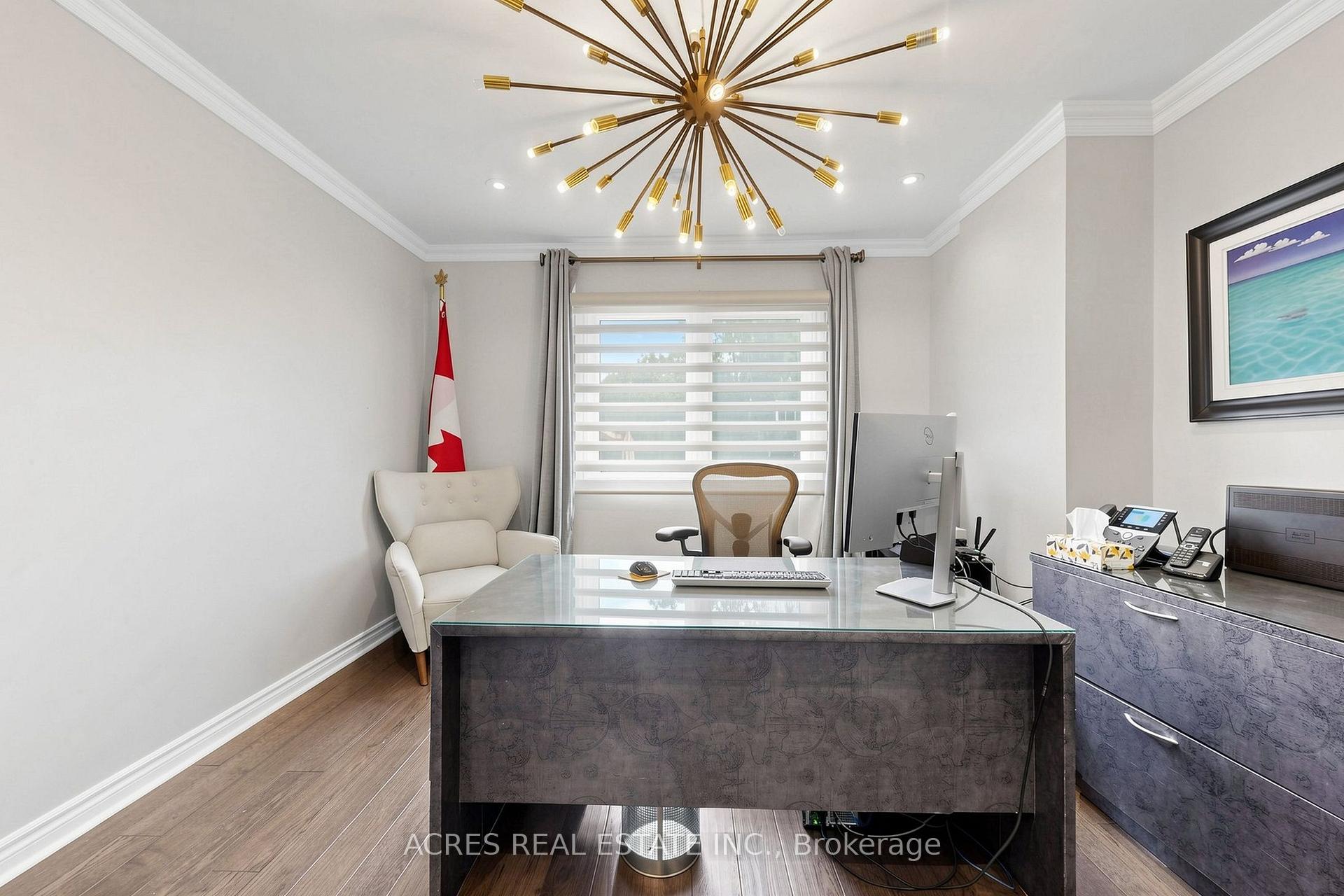 Photo 14 of 30 Casper Crescent, Brampton, Fletcher's Creek South — HOMEH